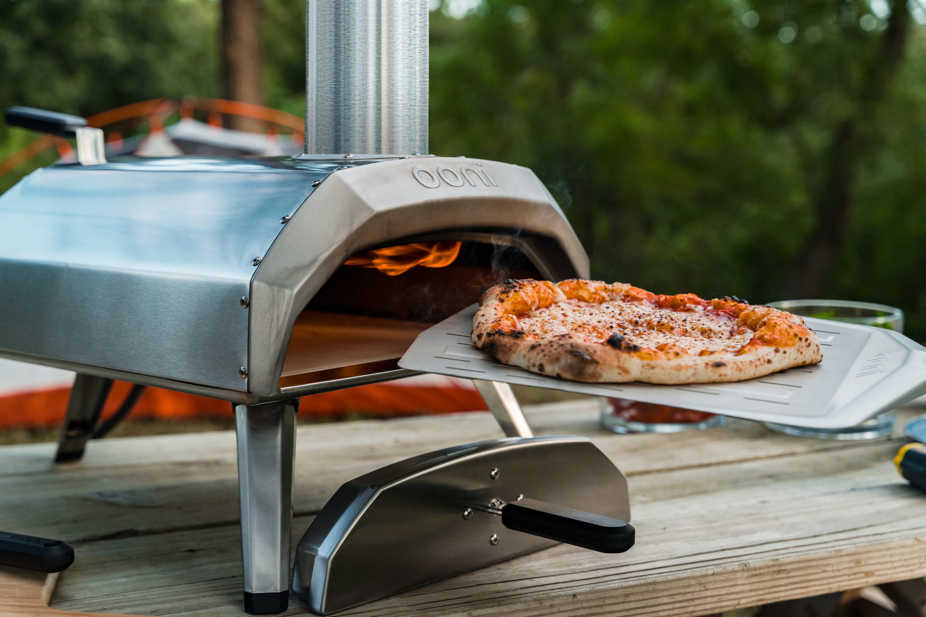 Ooni Karu 12 Insulated Steel Hearth Wood-fired Outdoor Pizza Oven in the  Outdoor Pizza Ovens department at