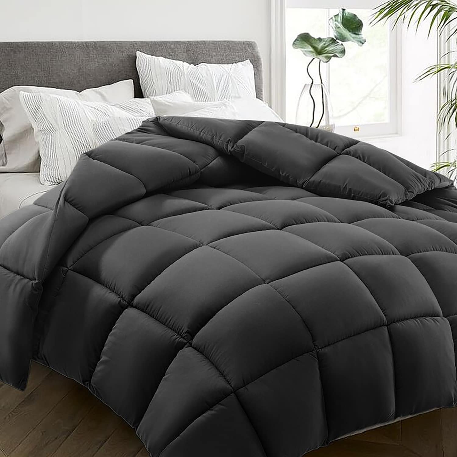 Brookside Down Alternative Reversible Quilted Comforter with Duvet Tabs (Queen - Grey/White)