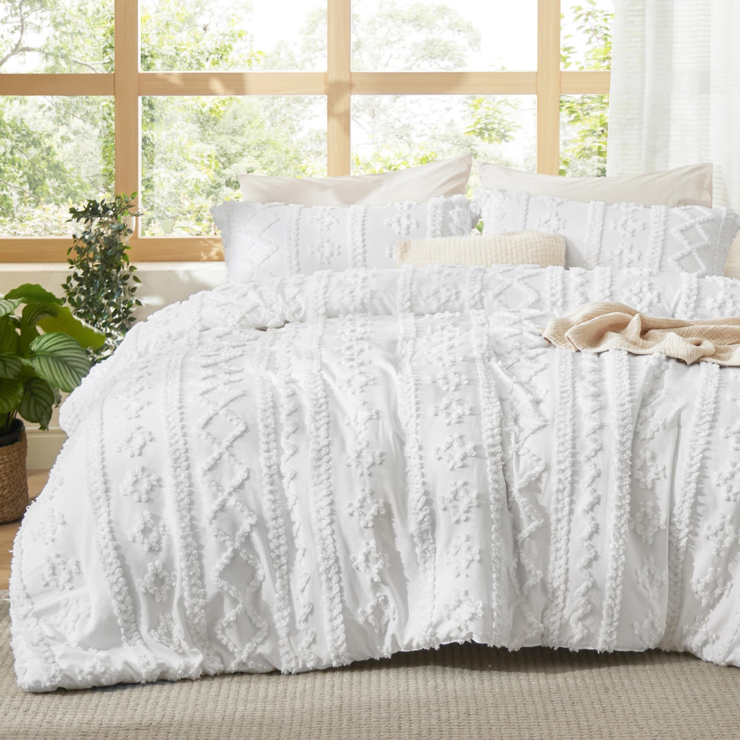 Bedsure Microfiber Embroidery Jacquard All Seasons Comforter Set in Multiple Sizes