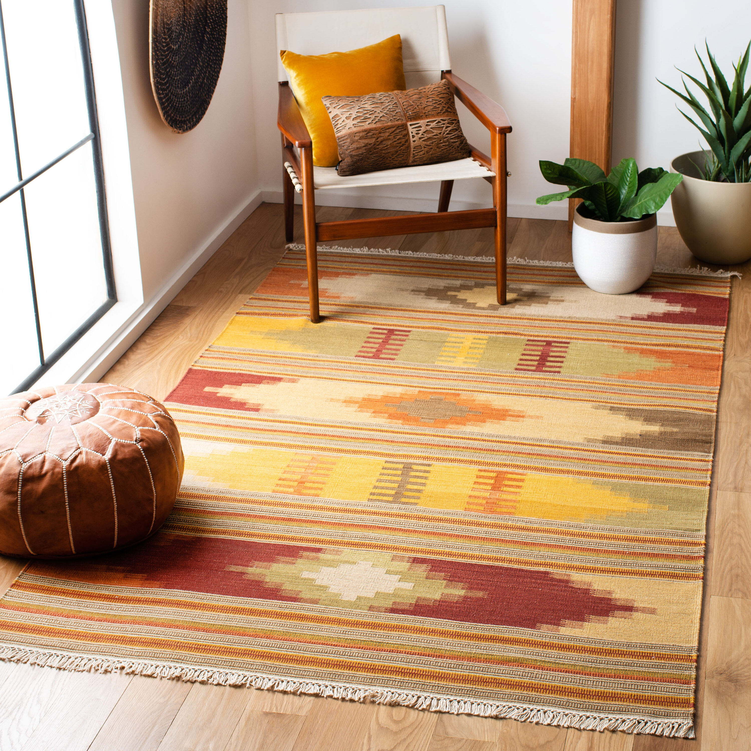 Safavieh Kilim 10 x 14 (ft) Knotted Wool Red/Multi Rectangular Indoor Stripe Bohemian/Eclectic Professionally Clean Only Area rug