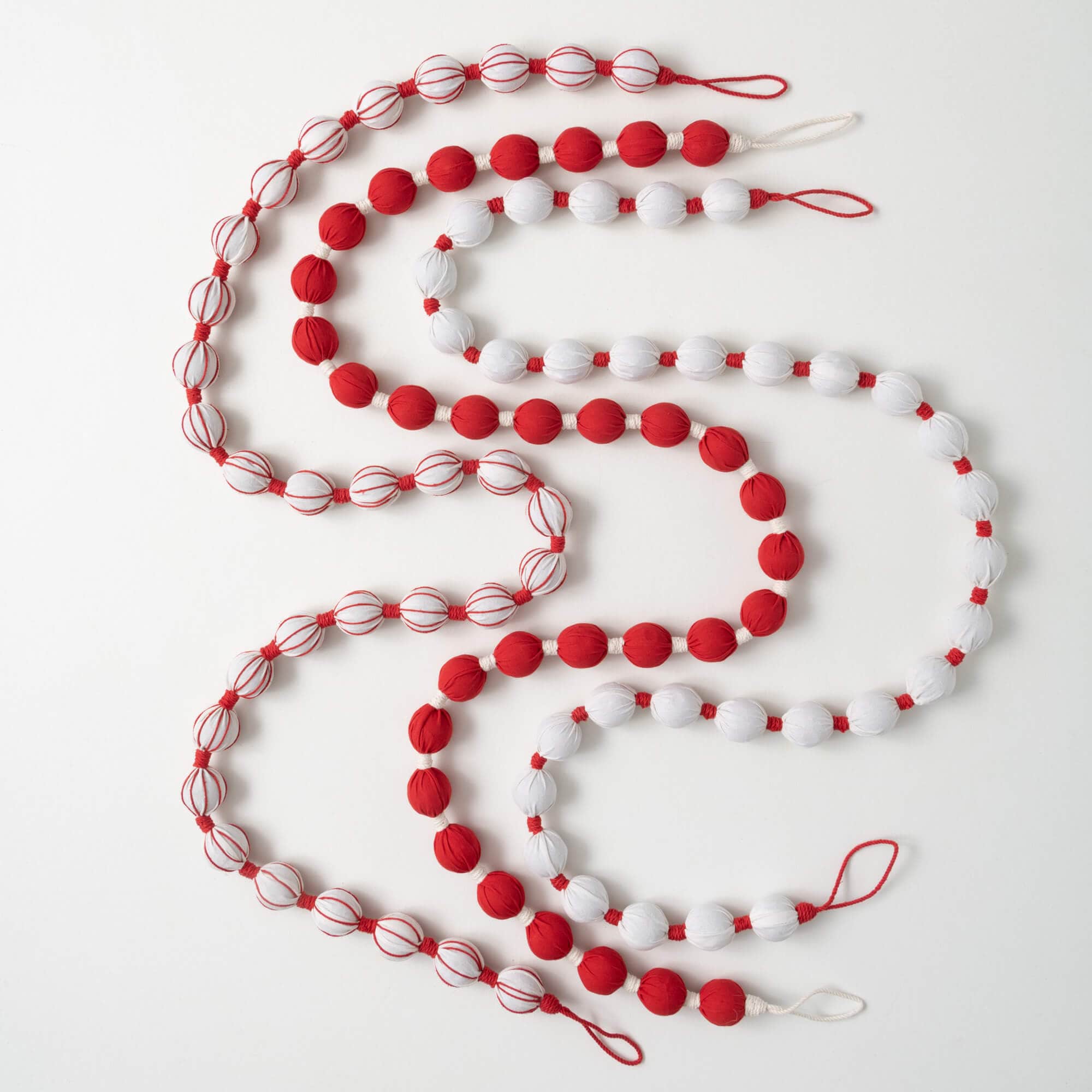 Sullivans GD1513 Merry Holiday Indoor 6-Feet Fabric ball Artificial Garland