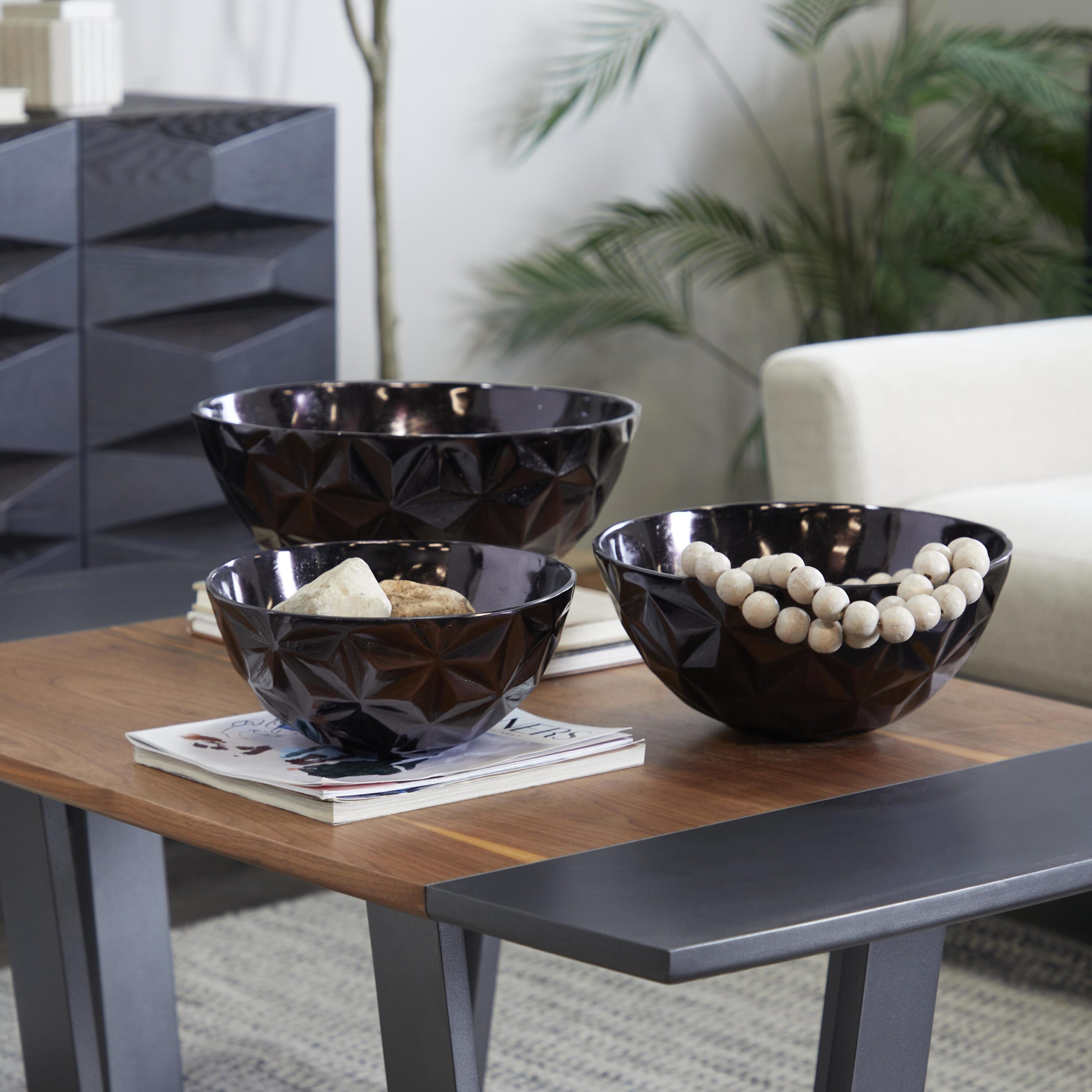 The Novogratz 24797 3 -Pack Black Aluminum Modern Decorative bowl