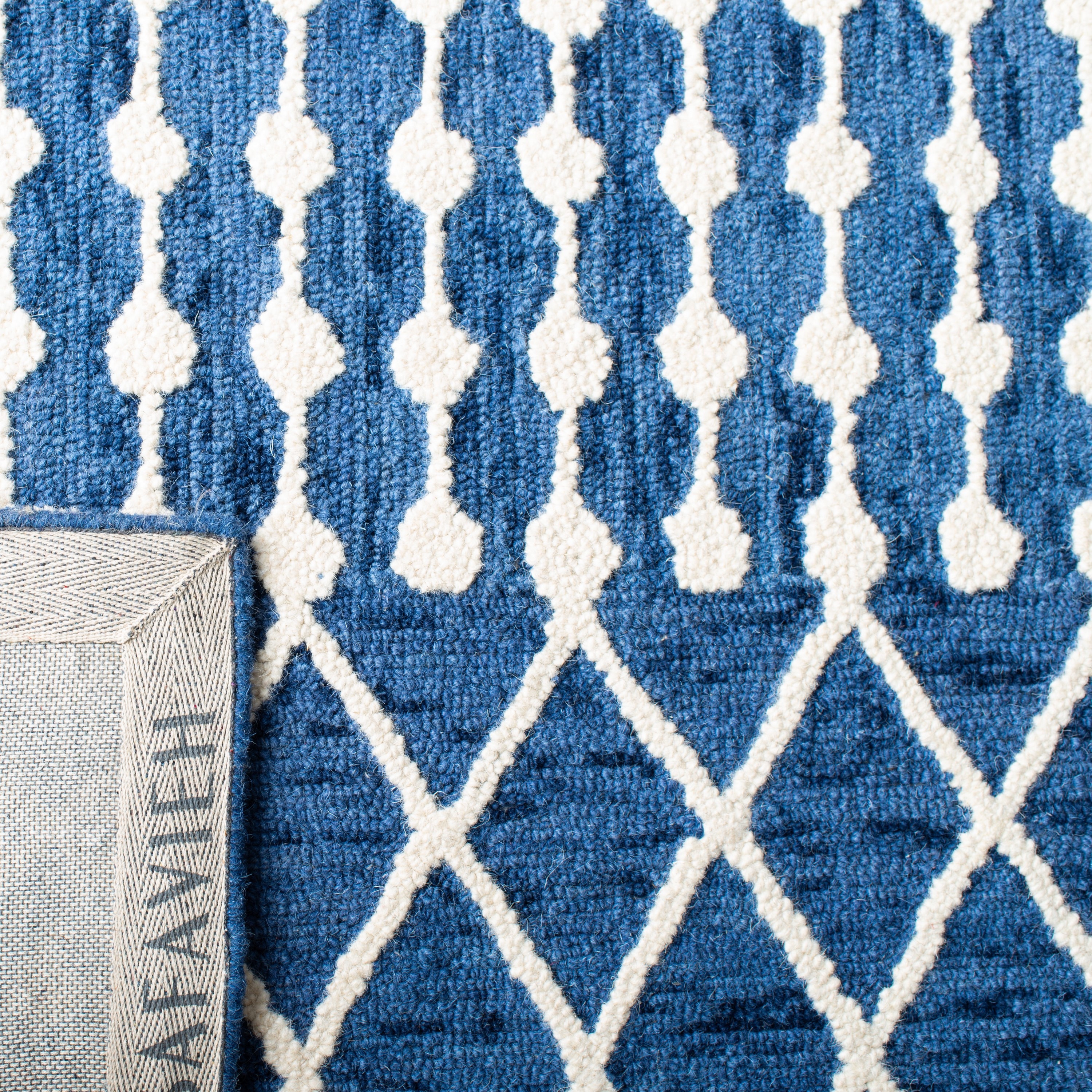 Safavieh BLM115N-9 rugs - View #6