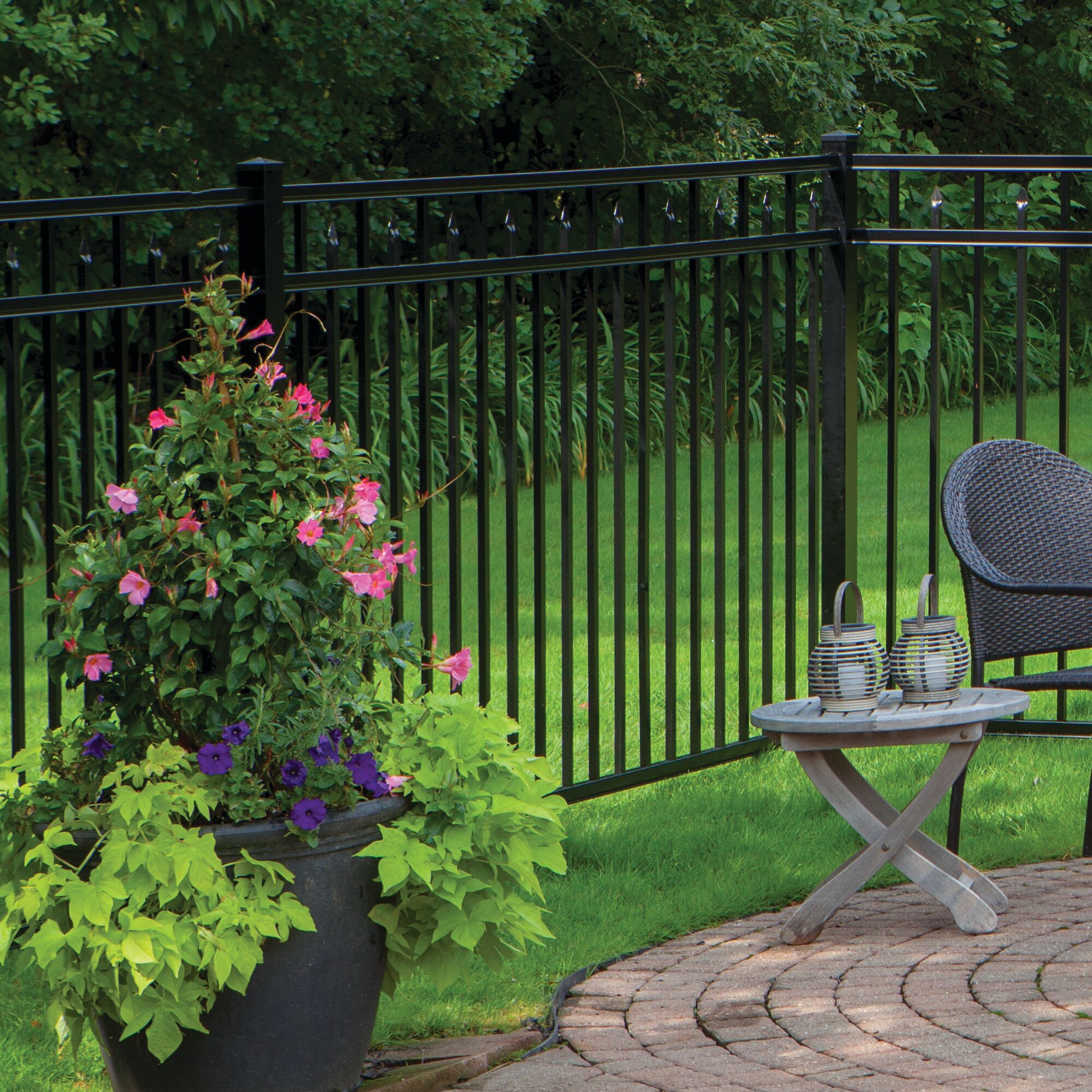 Freedom New Haven 4-1/2-ft H x 6-ft W Black Aluminum Spaced Picket