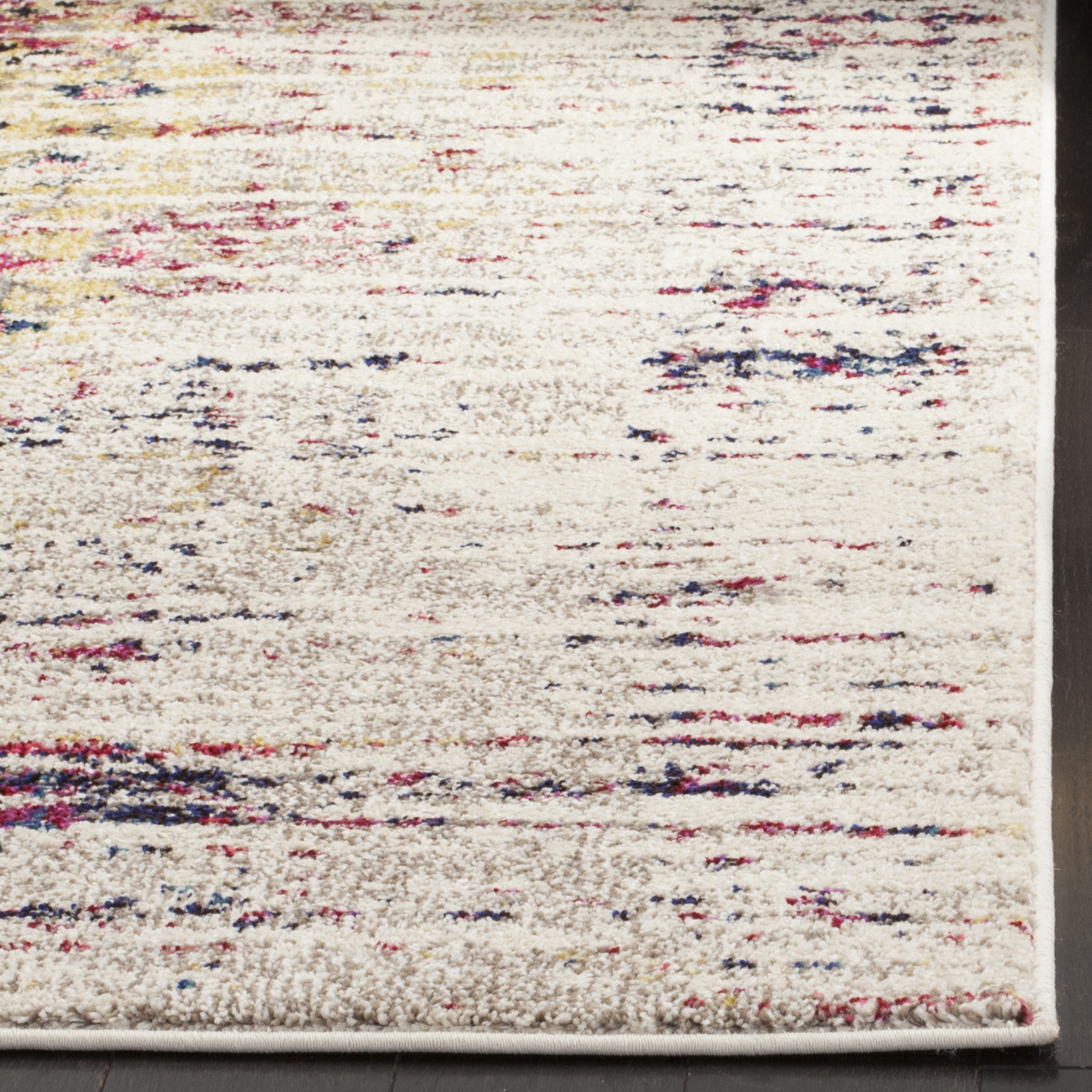 Safavieh MNC209R-5SQ rugs - View #3