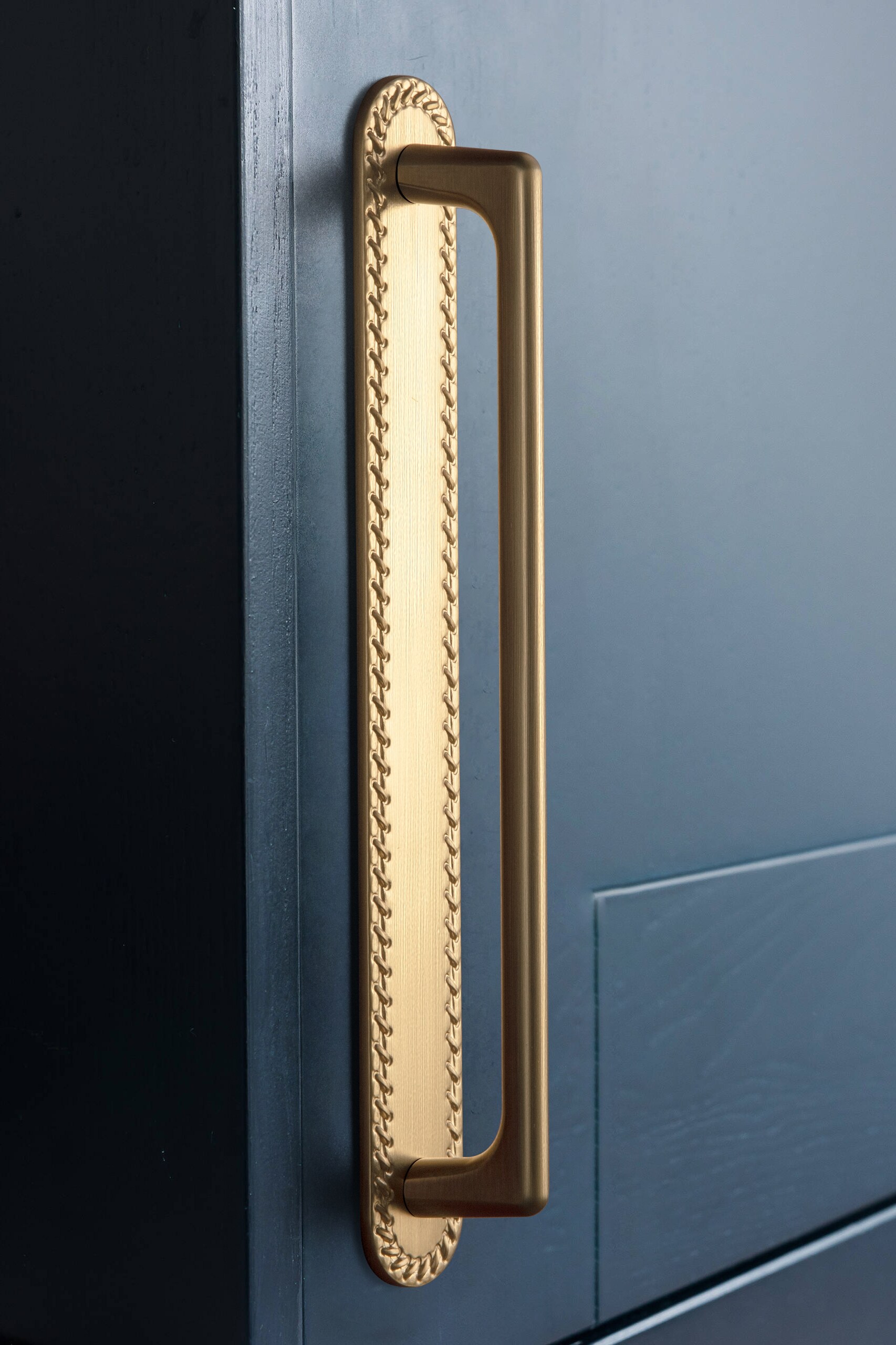 Miaokesen 052UBR-G016-192-2 Cabinet-Pulls - View #3