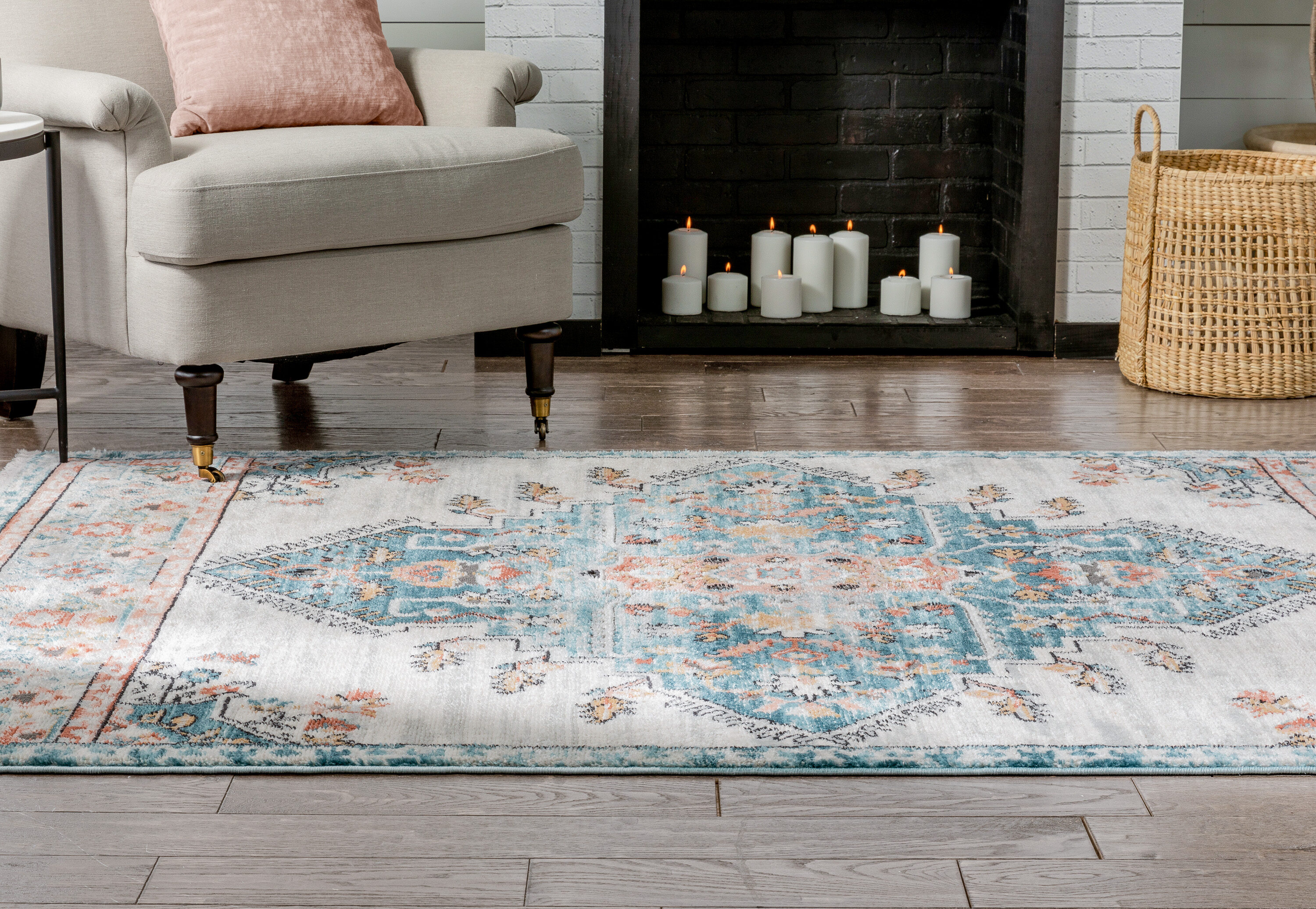Indira Manor Vintage Bohemian Medallion Blue 6'7'' x 9'6'' Area Rug