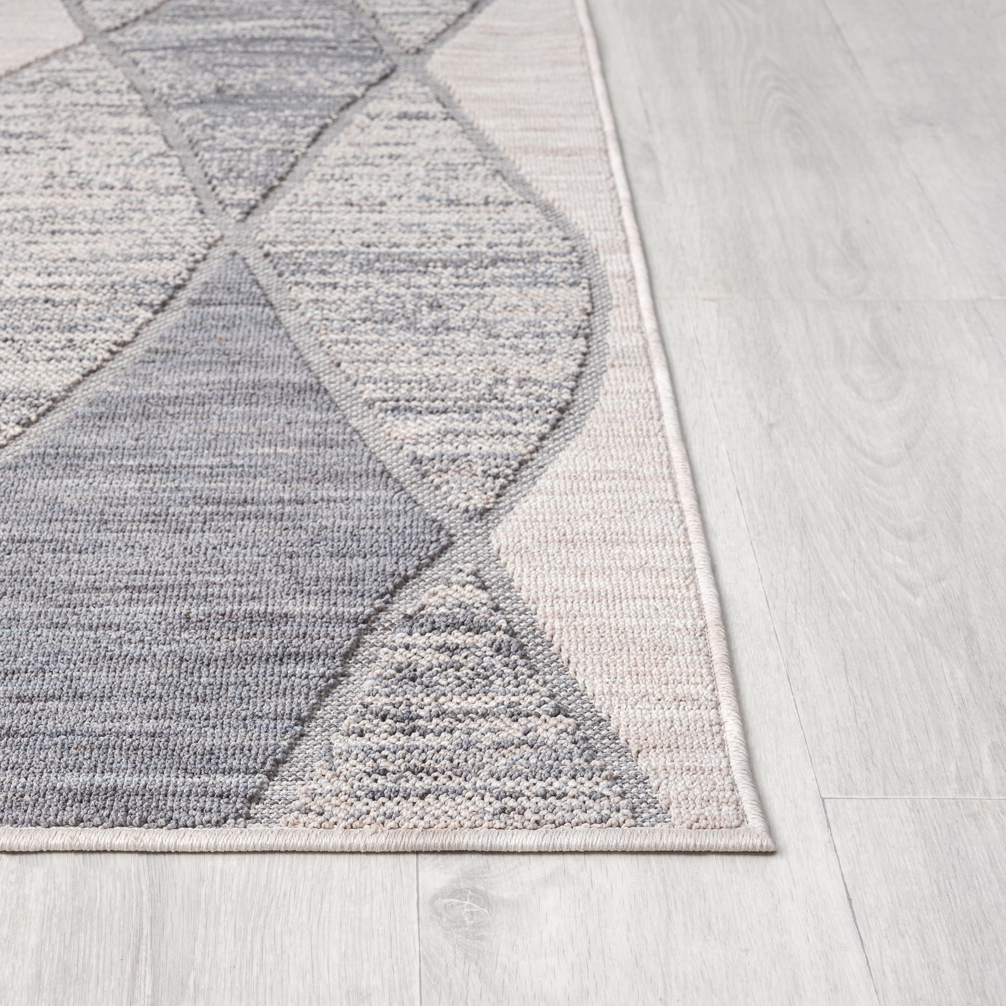 Winona Reversible Blue and Ivory 8' x 9' Synthetic Area Rug