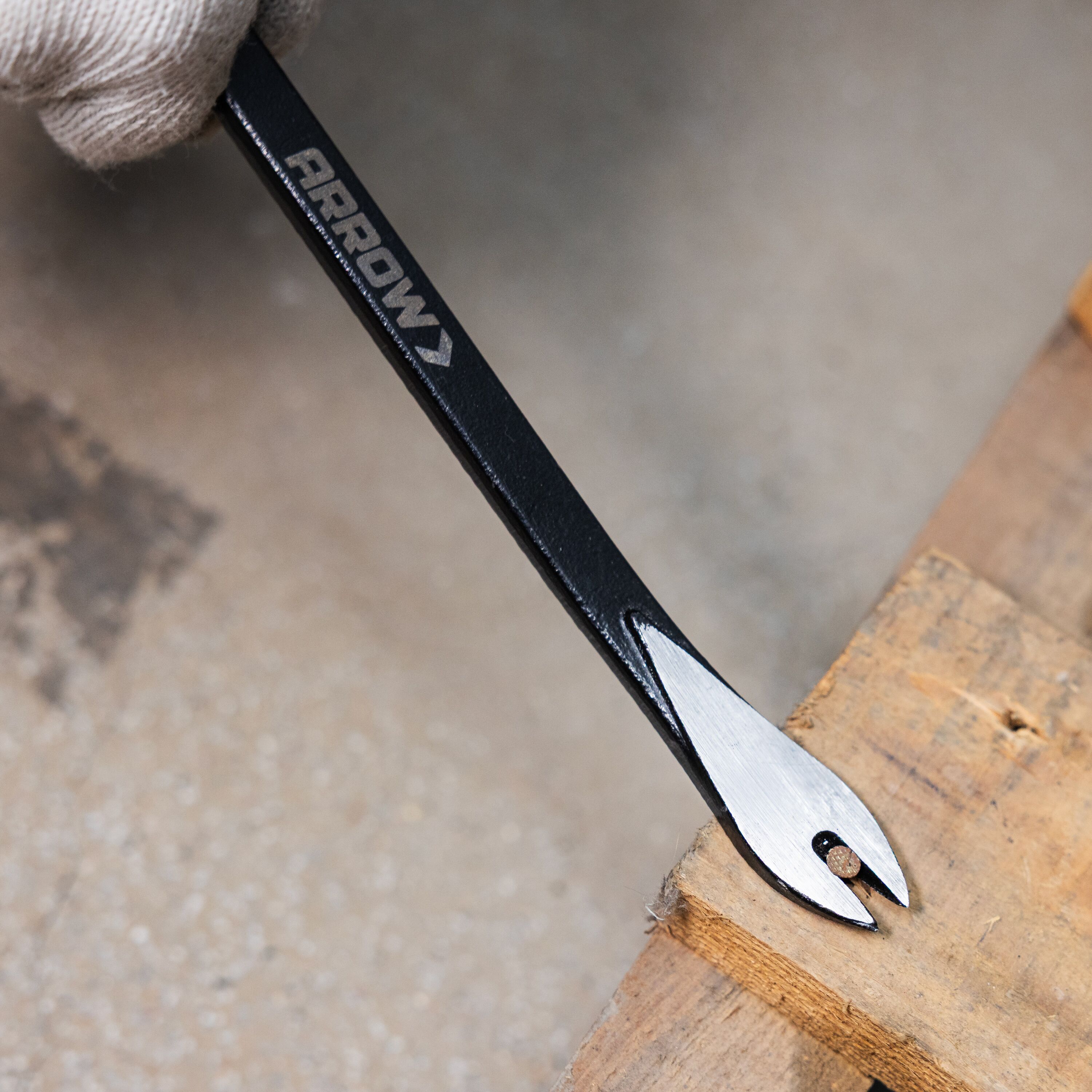 Arrow Fastener 9-in Steel Pry bar in the Crowbars & Pry Bars department ...