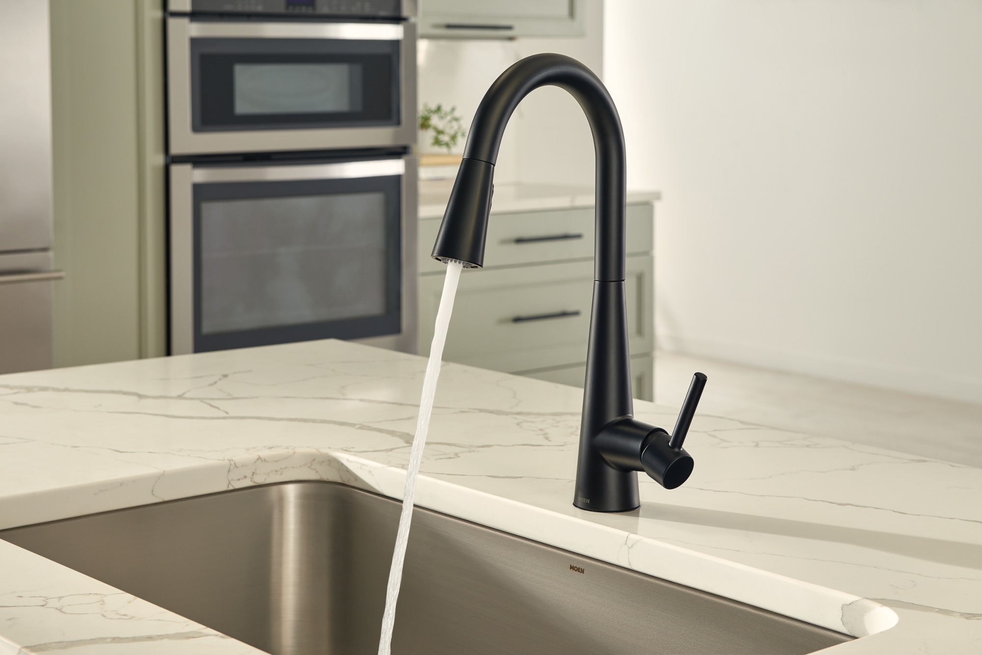 Moen Sleek Matte Black Single Handle Pull-down Touchless Kitchen Faucet  with Deck Plate in the Kitchen Faucets department at