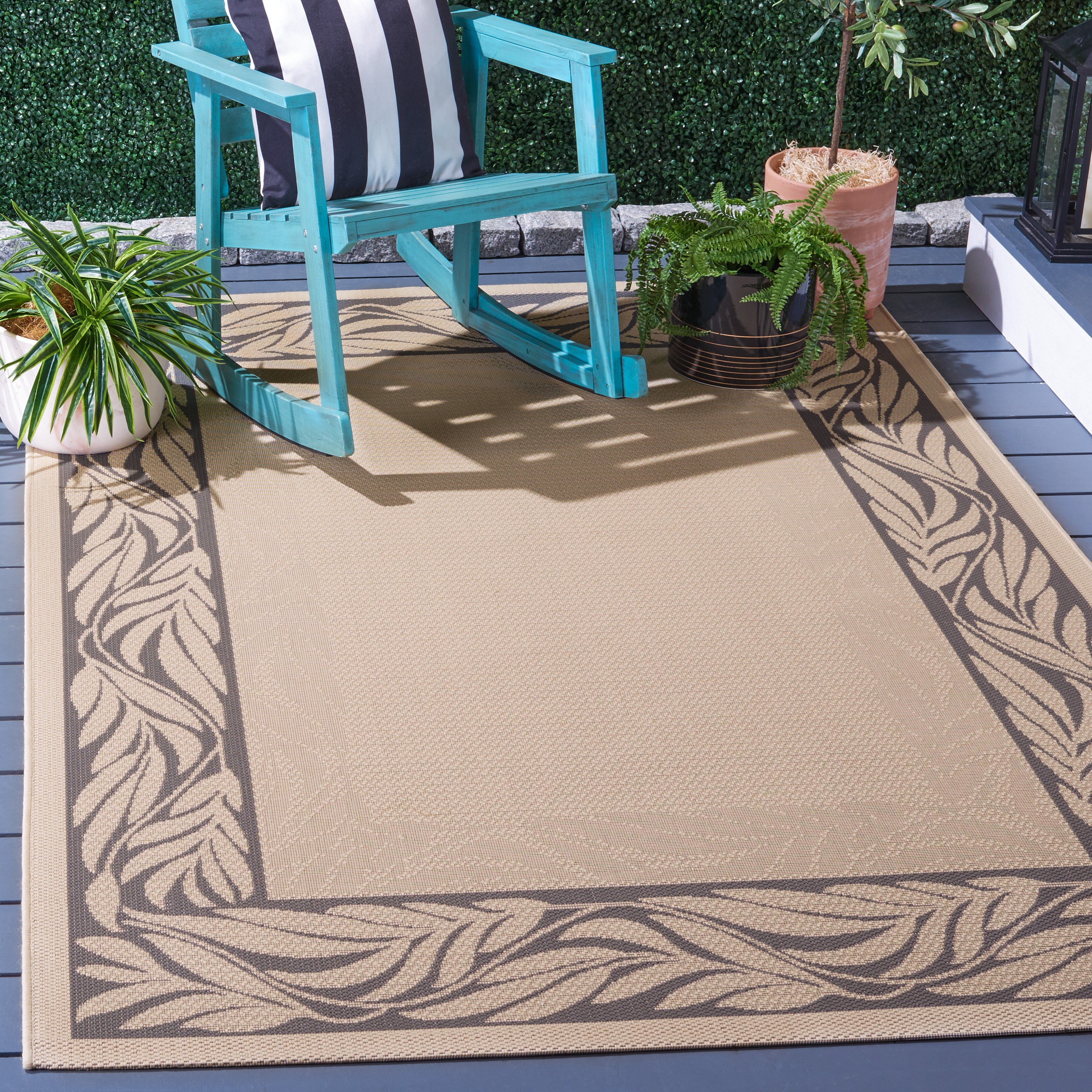 Safavieh - Courtyard 1551 Sand/Grey 5 x 8 Rectangular Area rug