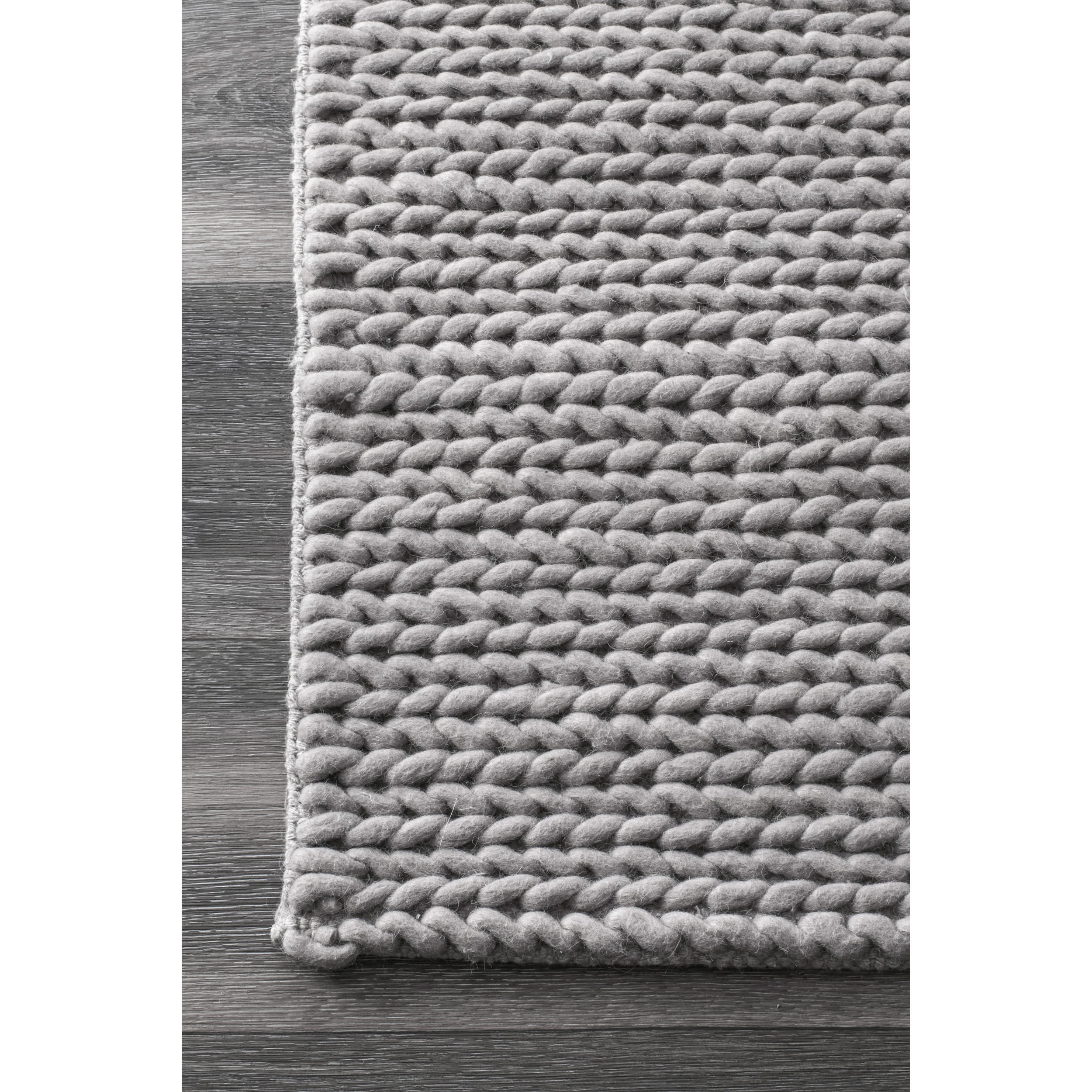 2'9 x 3'4 Heart Wool Braided Rug - Hand laced & pet friendly!