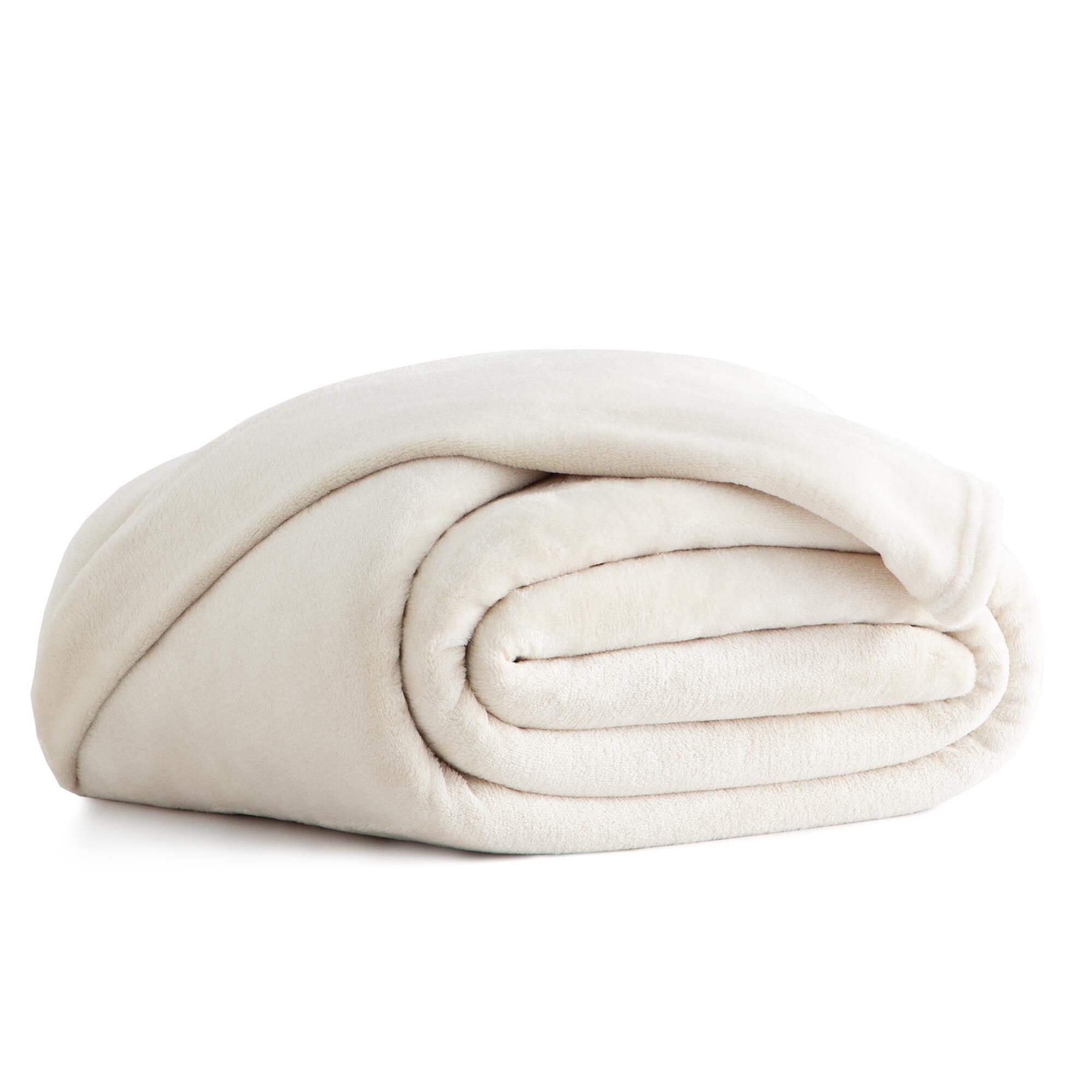 Brookside Ivory 60-in x 80-in Fleece Blanket in the Blankets & Throws  department at