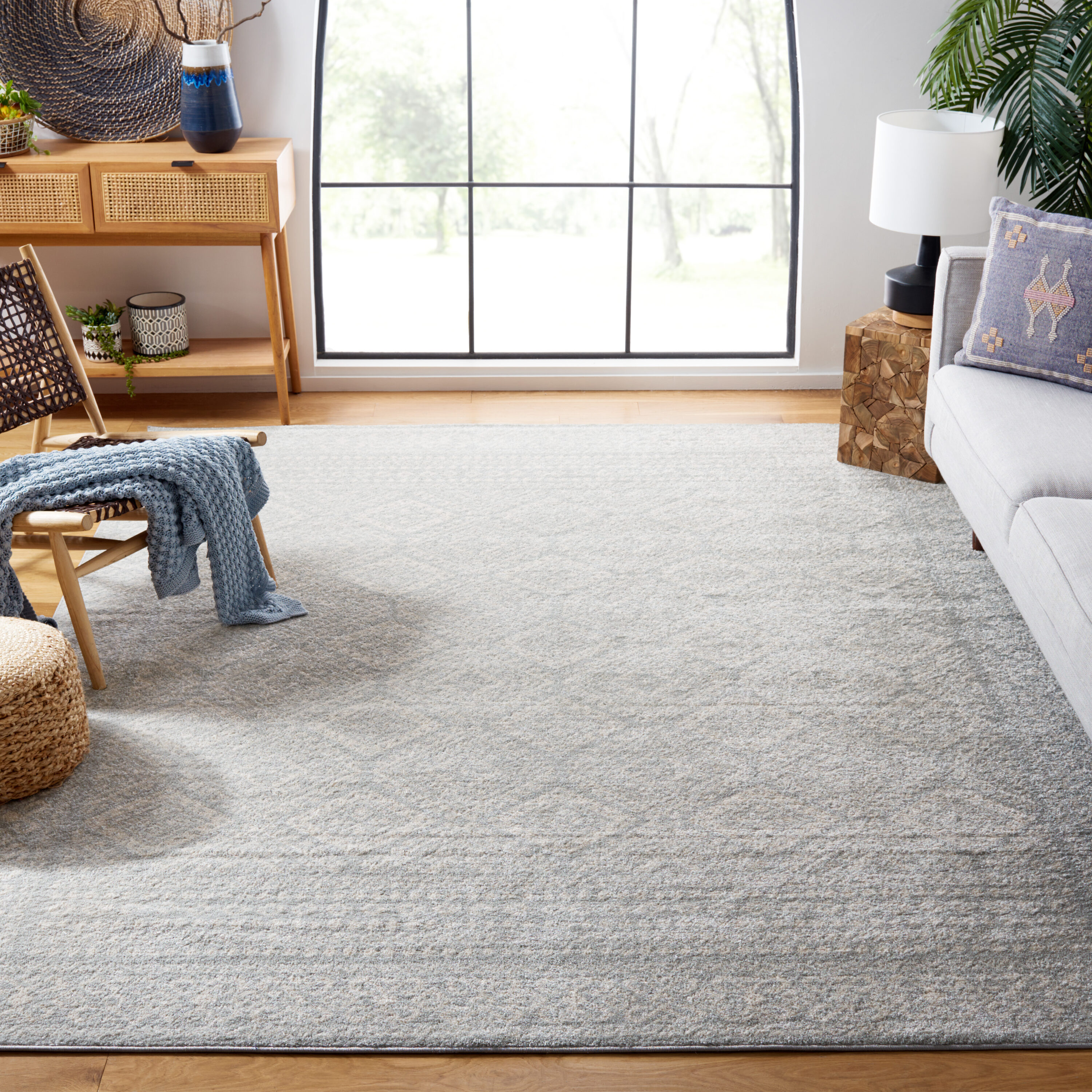 Tulum 10 x 13 (ft) Loomed Polypropylene Light Grey/Ivory Rectangular Indoor Geometric Mid-Century Modern Spot Clean Only Area rug