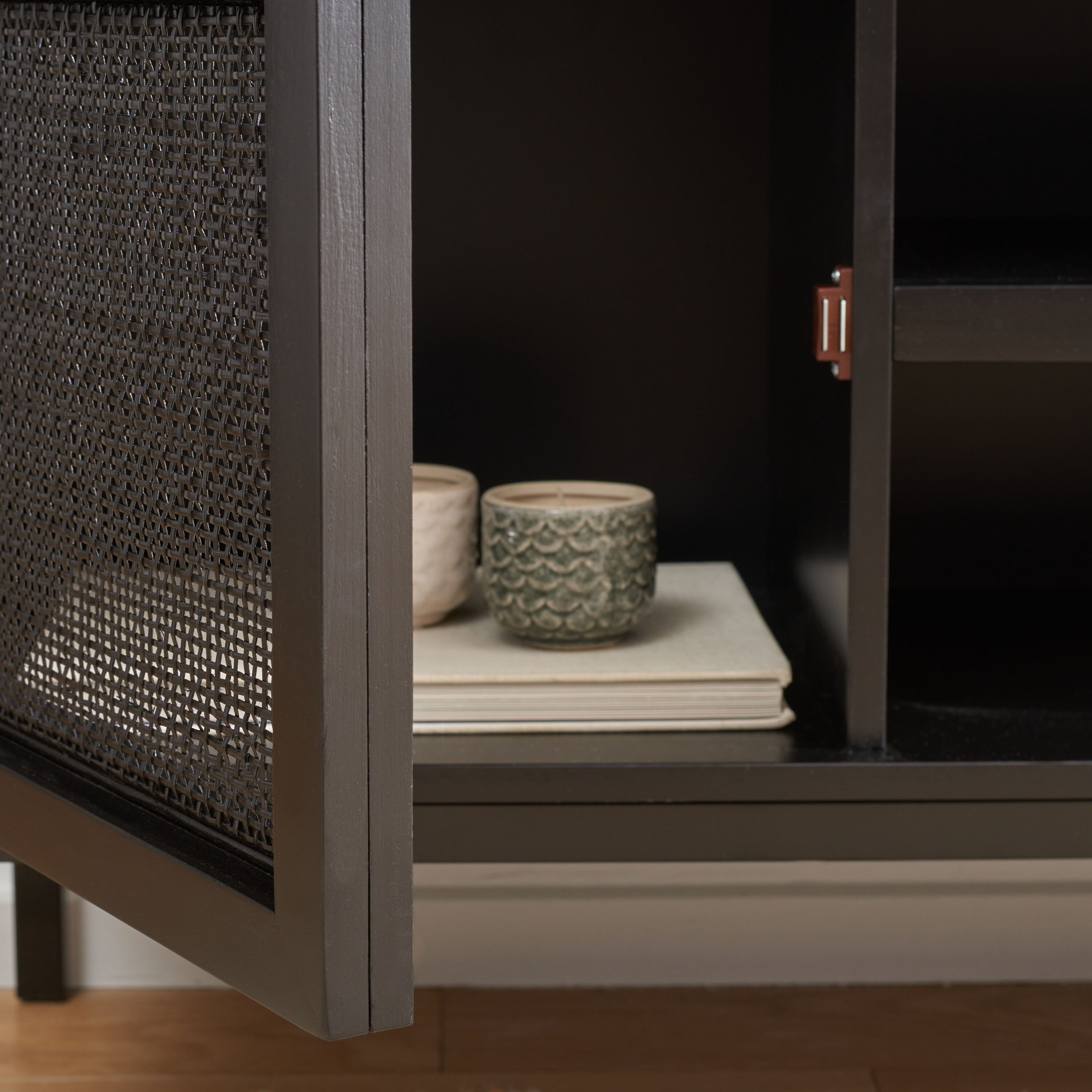 Safavieh MED5009E Tv-Stands - View #13