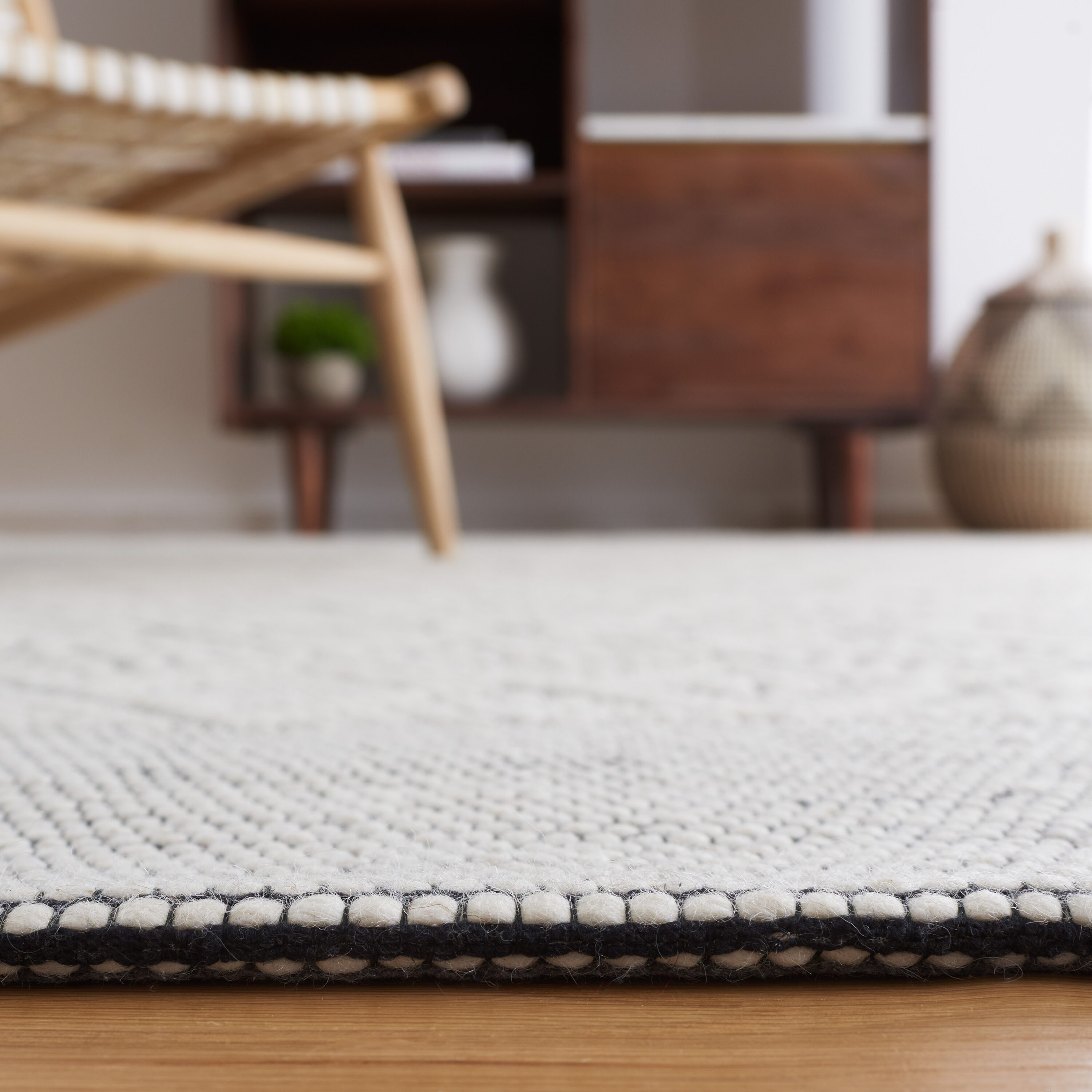 Safavieh VRM155Z-4 rugs - View #4