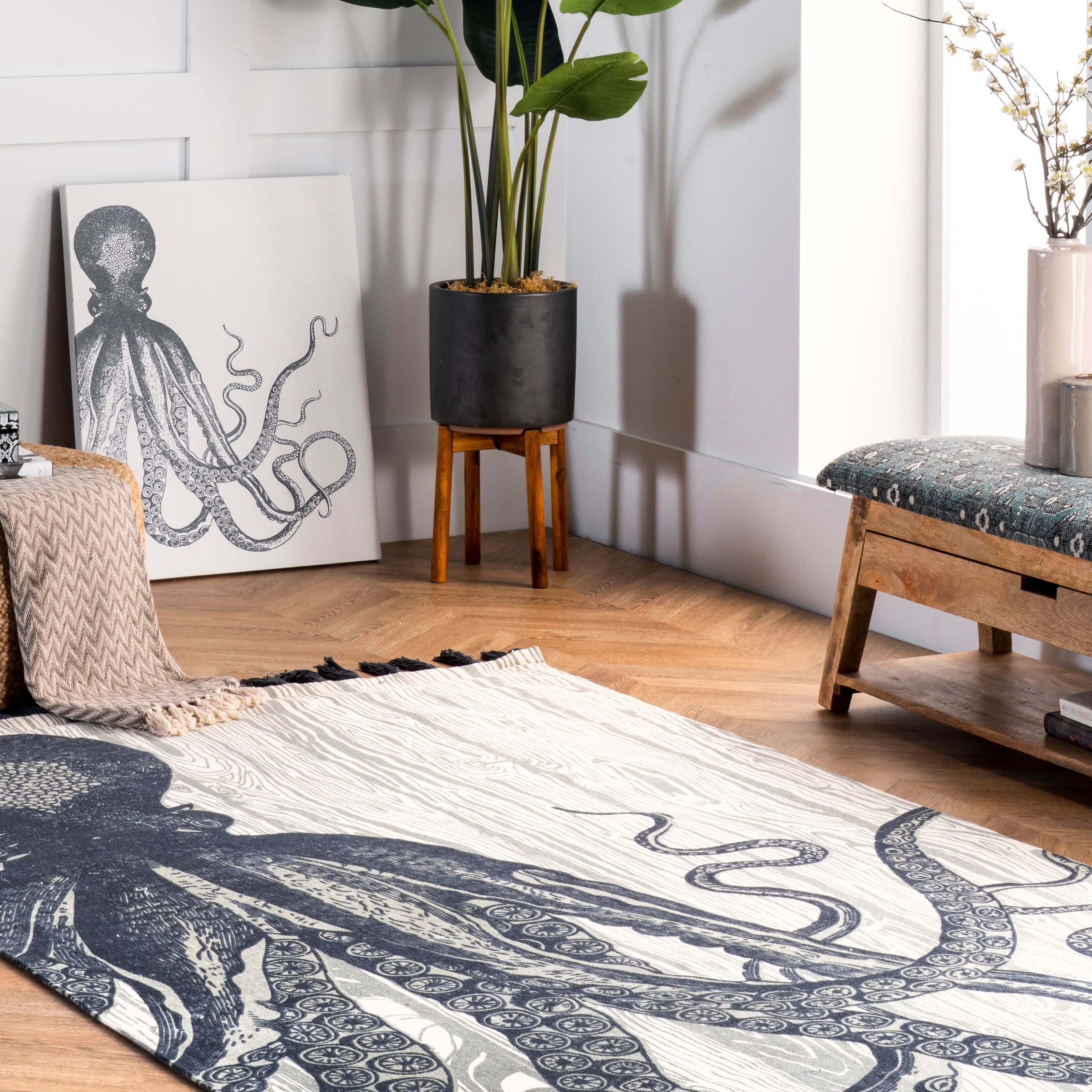 Ivory Cotton Flat-Woven Octopus Tassel Area Rug, 5' x 8'