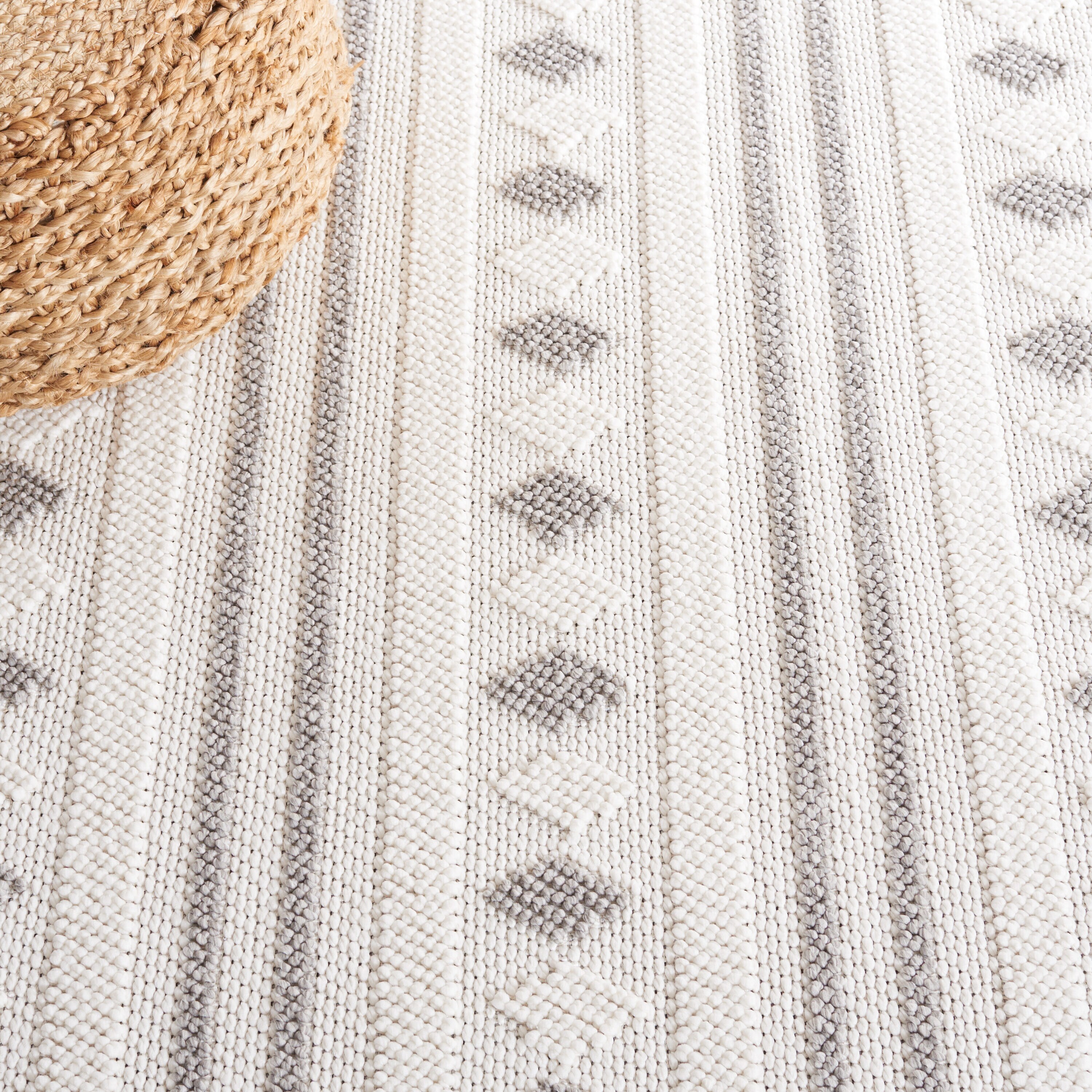 Safavieh LOT104A-7SQ rugs - View #6