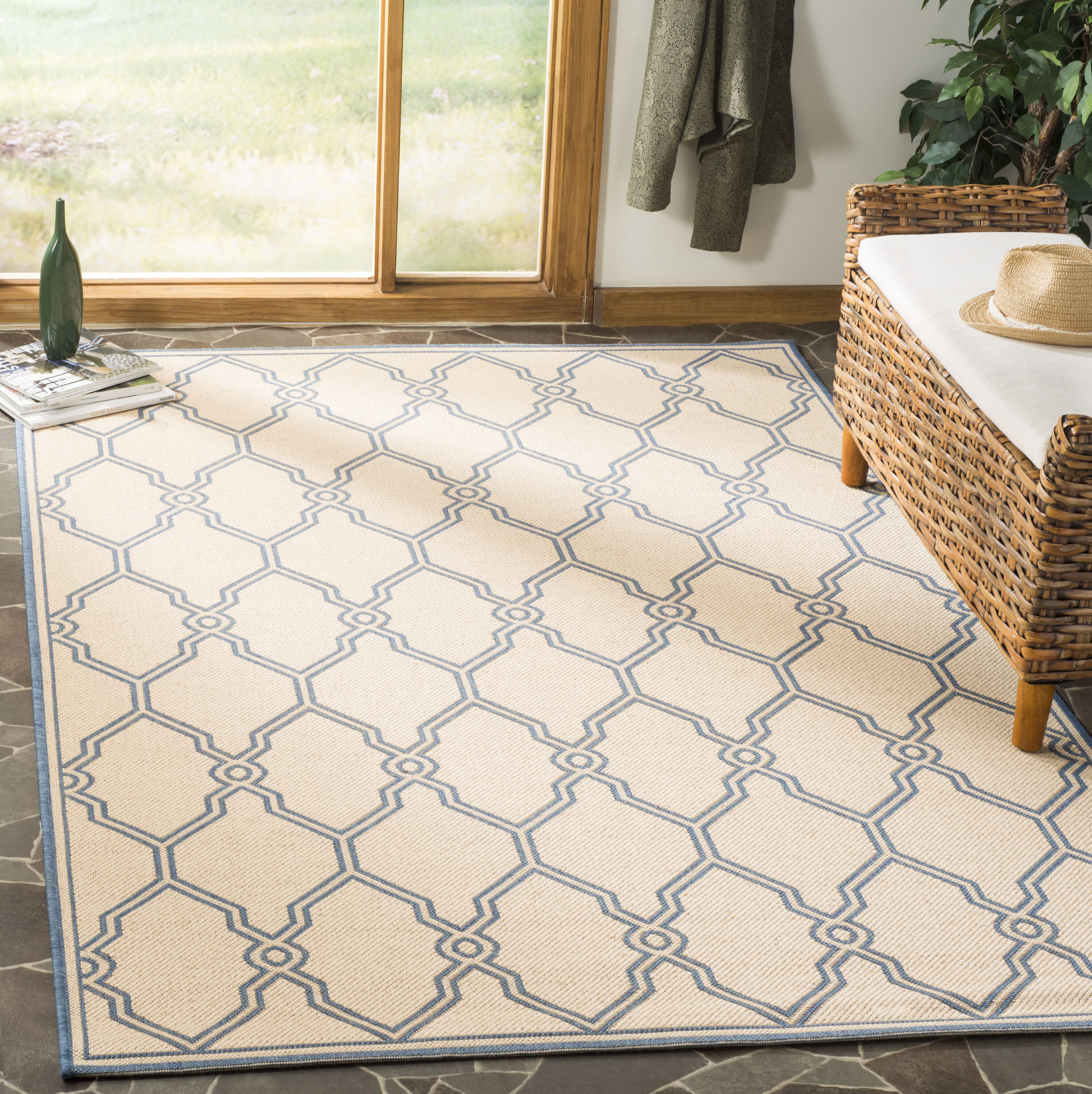 Safavieh LND124N-4 Linden Marieka 4 x 6 (ft) Loomed Polypropylene Cream/Blue Rectangular Indoor Trellis Bohemian/Eclectic Area rug