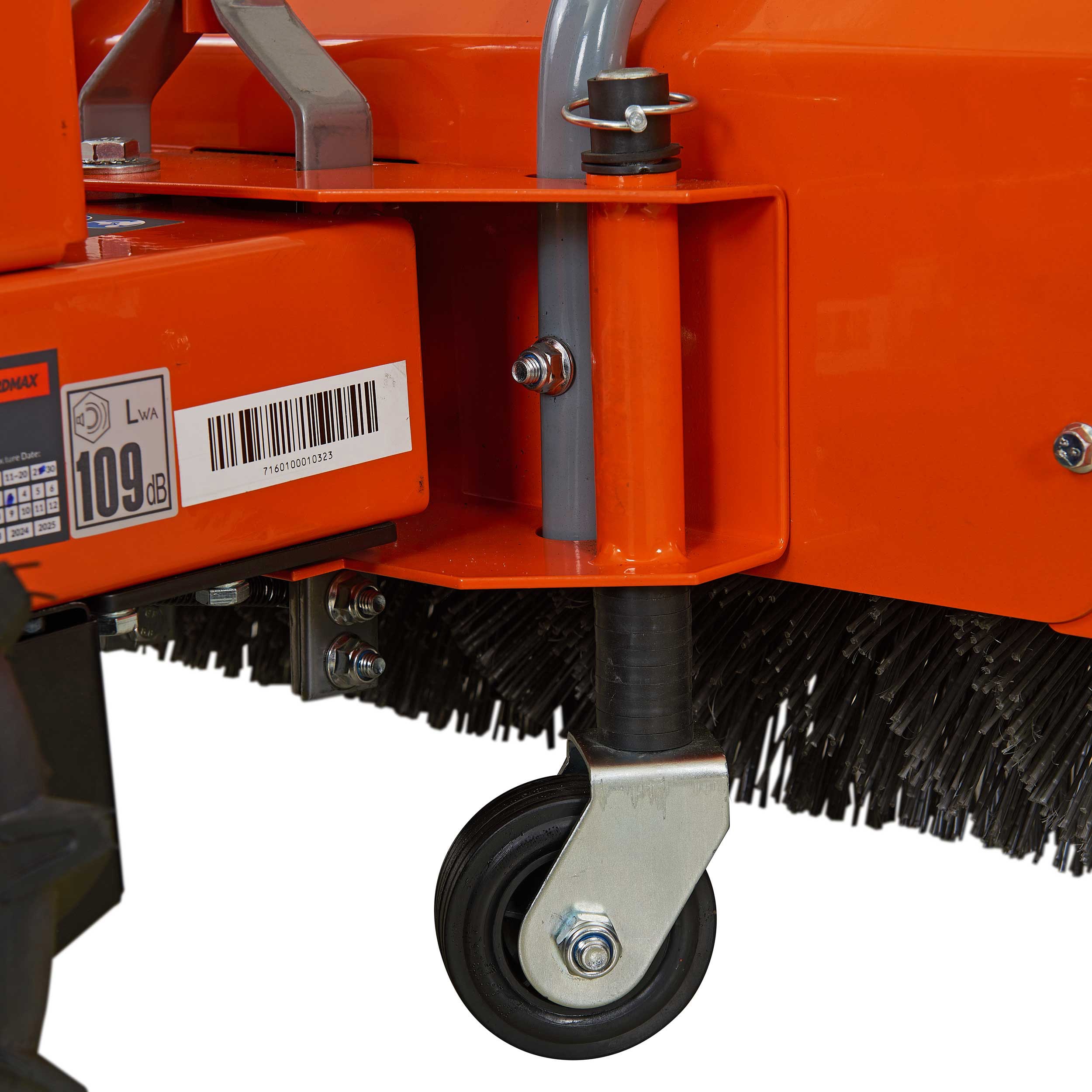 YARDMAX YP7160 lawnsweeper - View #9