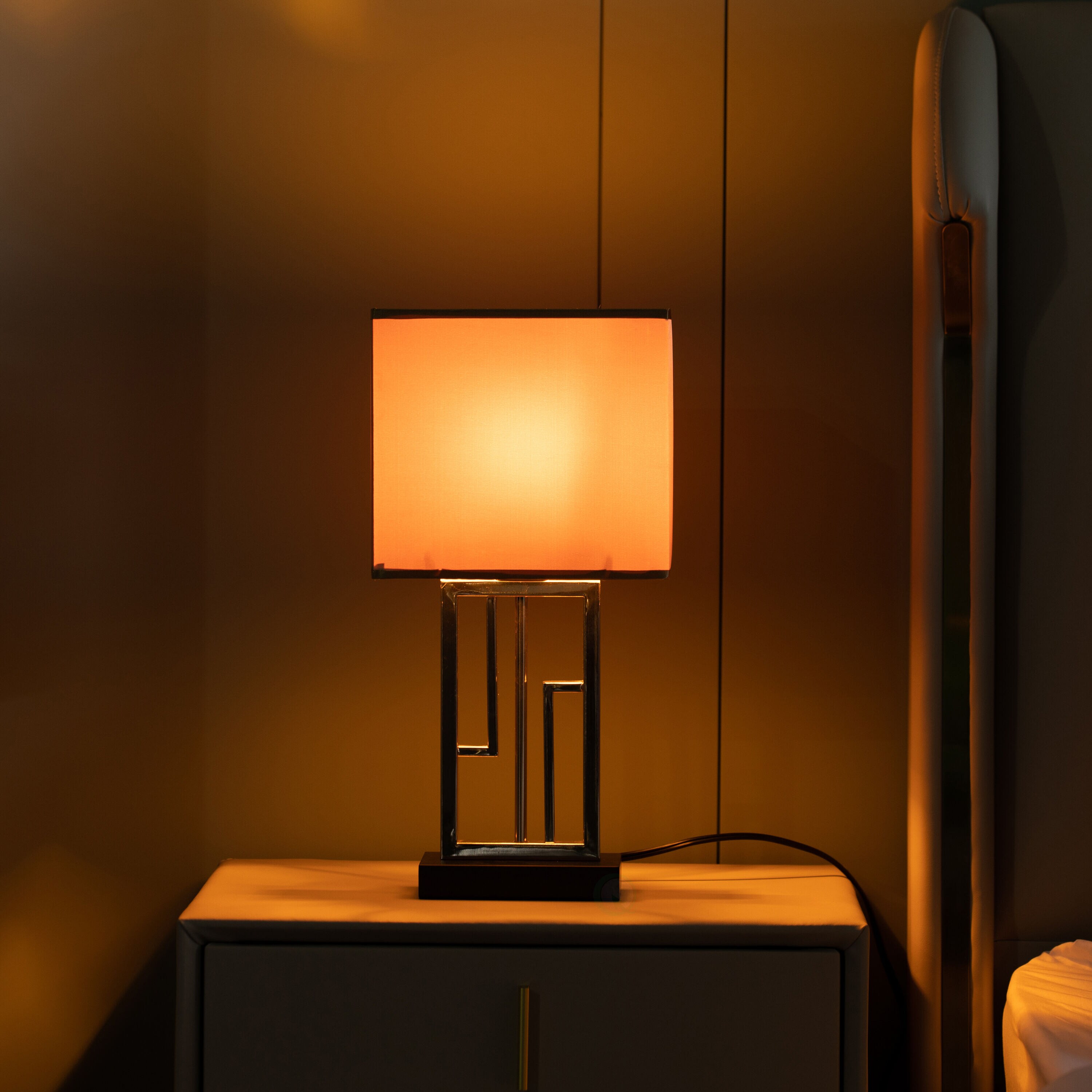 Quickway Imports QI004583.2 Table-Lamps - View #4