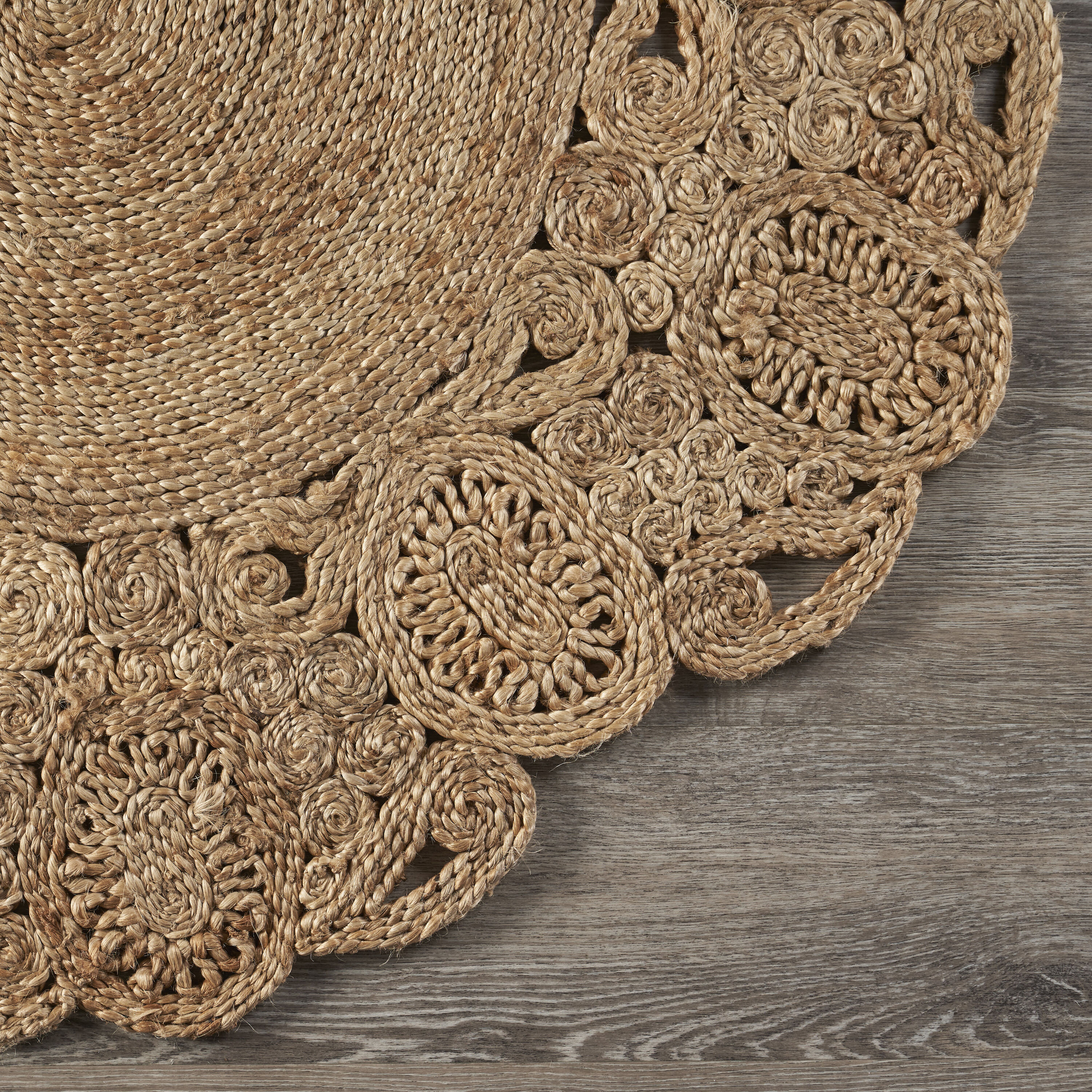 Handmade Natural Jute Round Braided Floral Area Rug