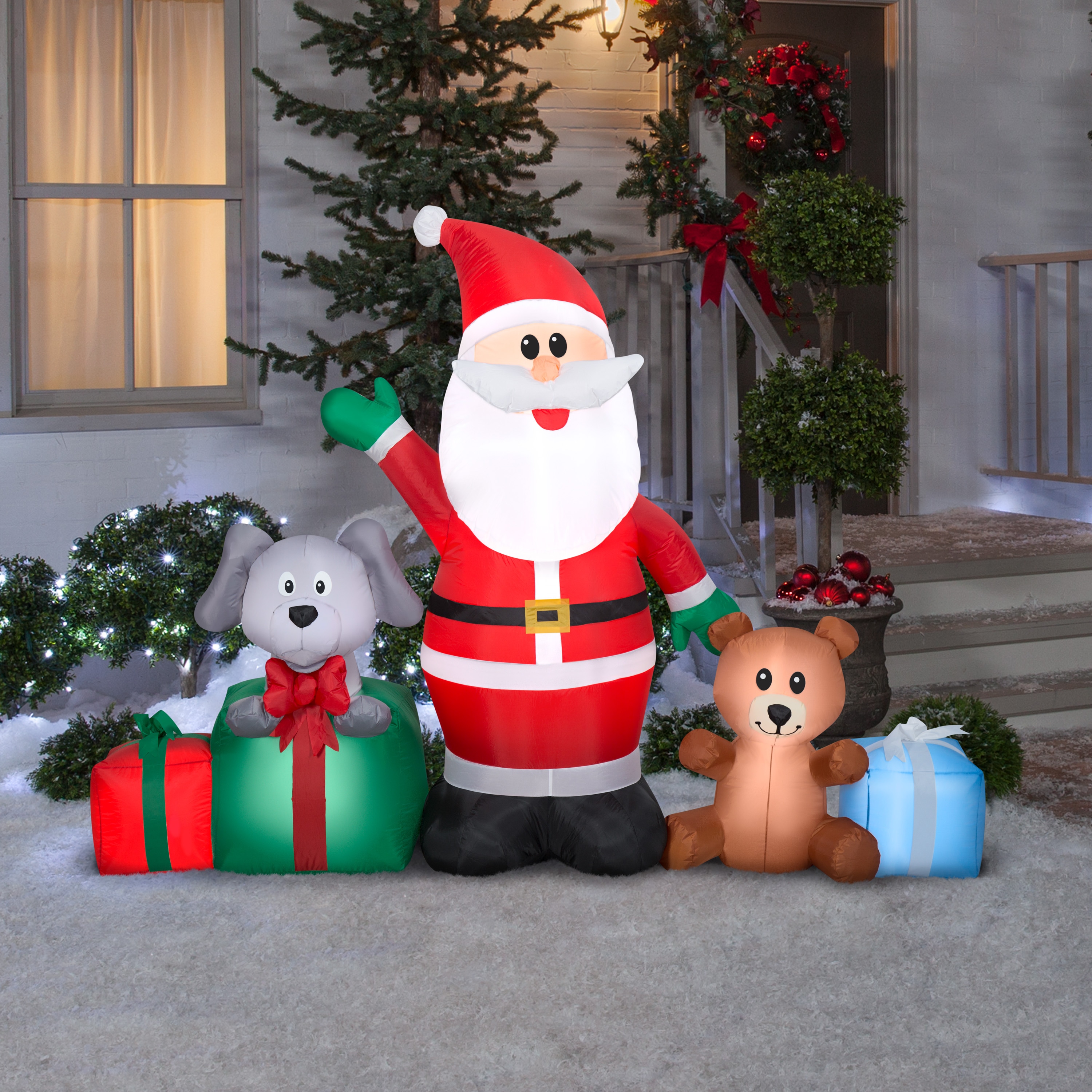 Gemmy 5.09-ft Lighted Santa Christmas Inflatable in the Christmas ...