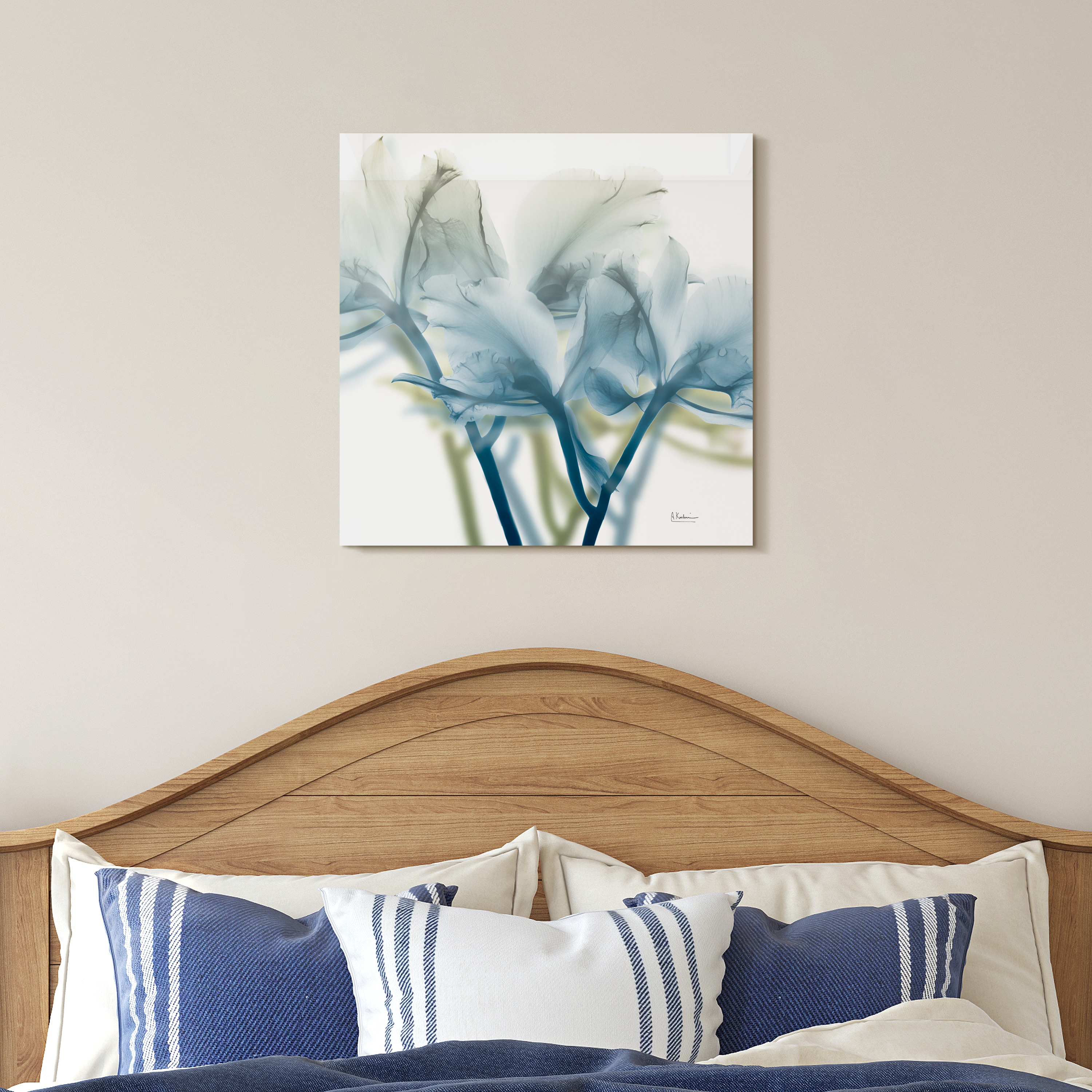 Empire Art Direct 24-in H x 24-in W Floral Glass Print in the Wall Art ...