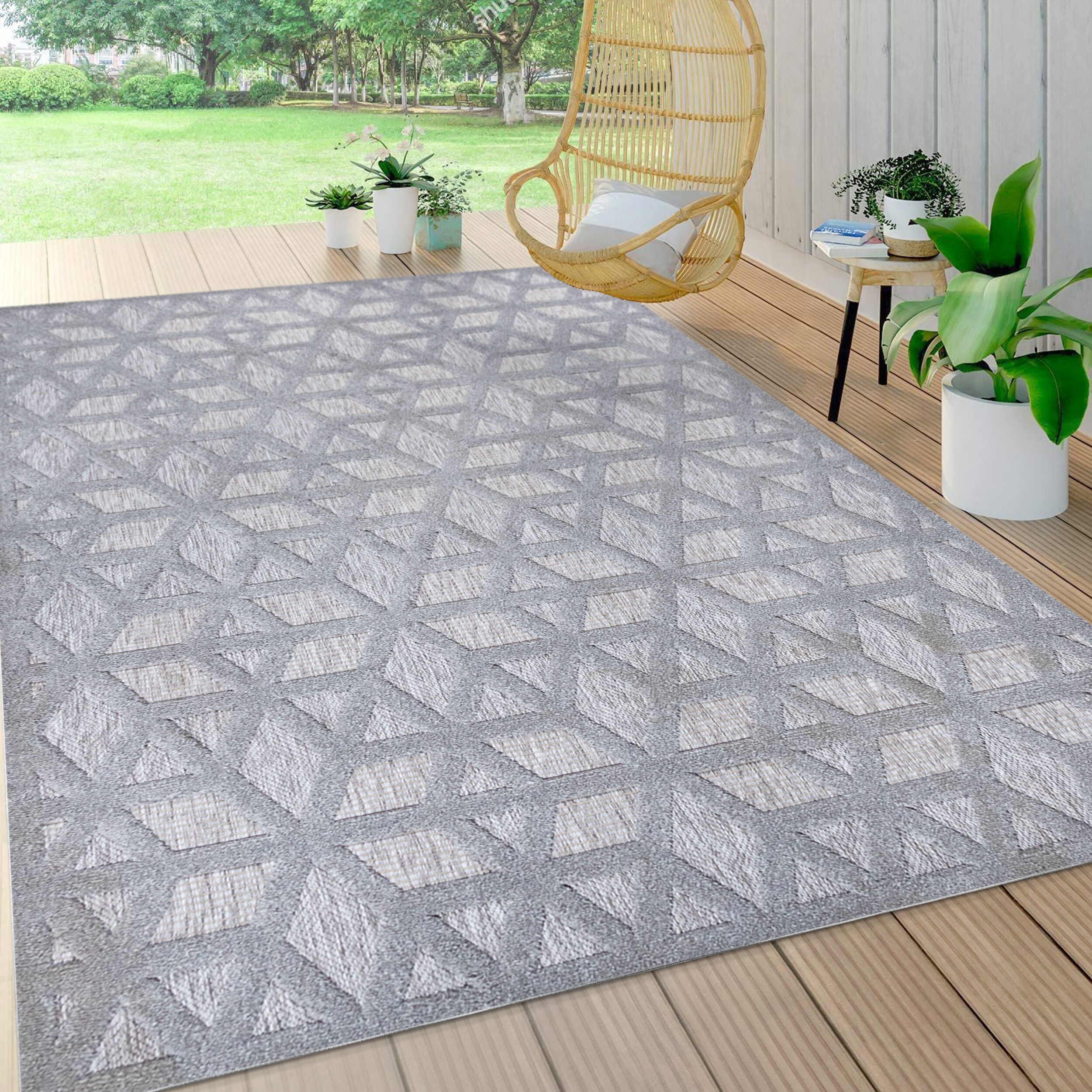 Talaia Light Gray Geometric Synthetic Indoor/Outdoor Rug