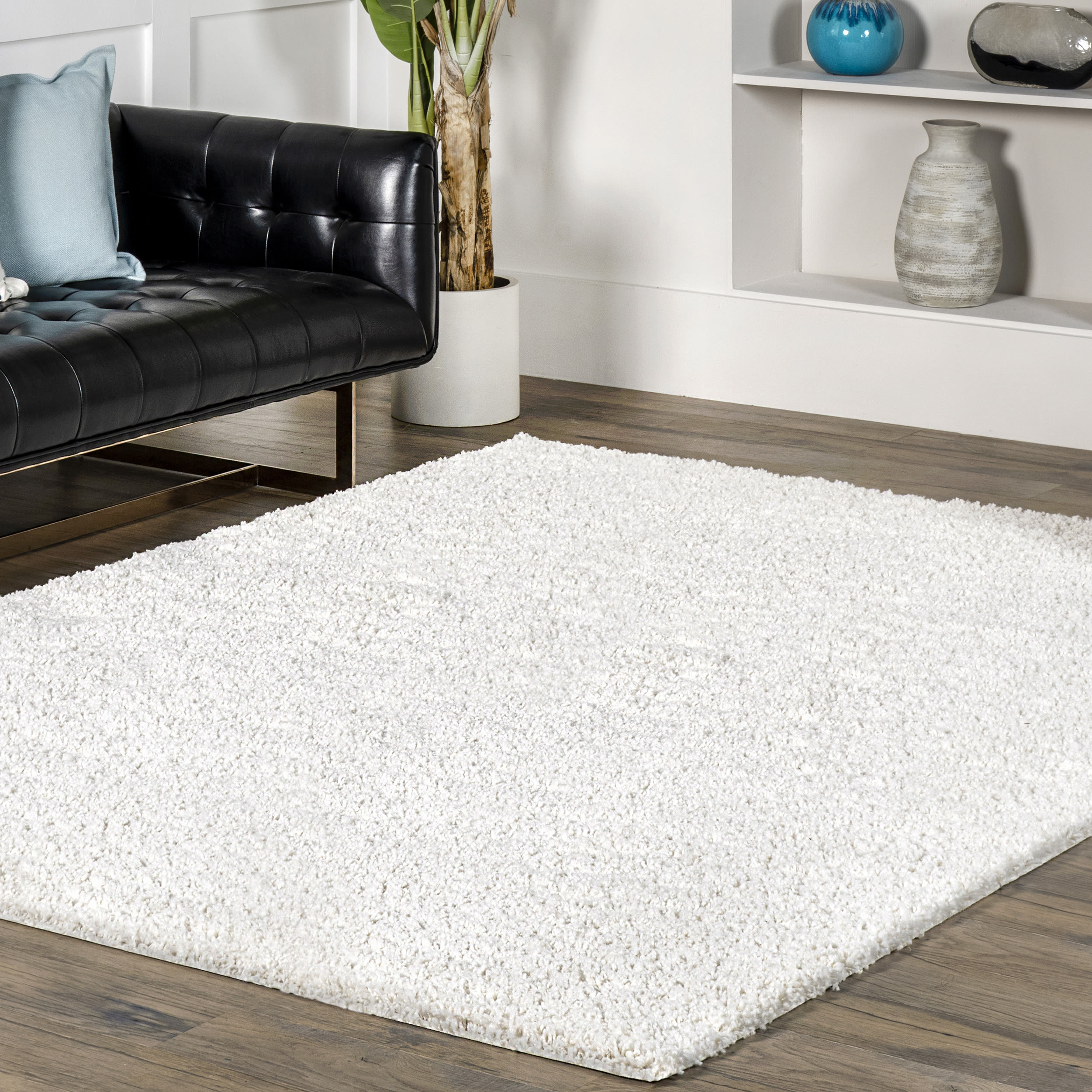 Plush Reversible White Shag Synthetic 4' x 6' Area Rug