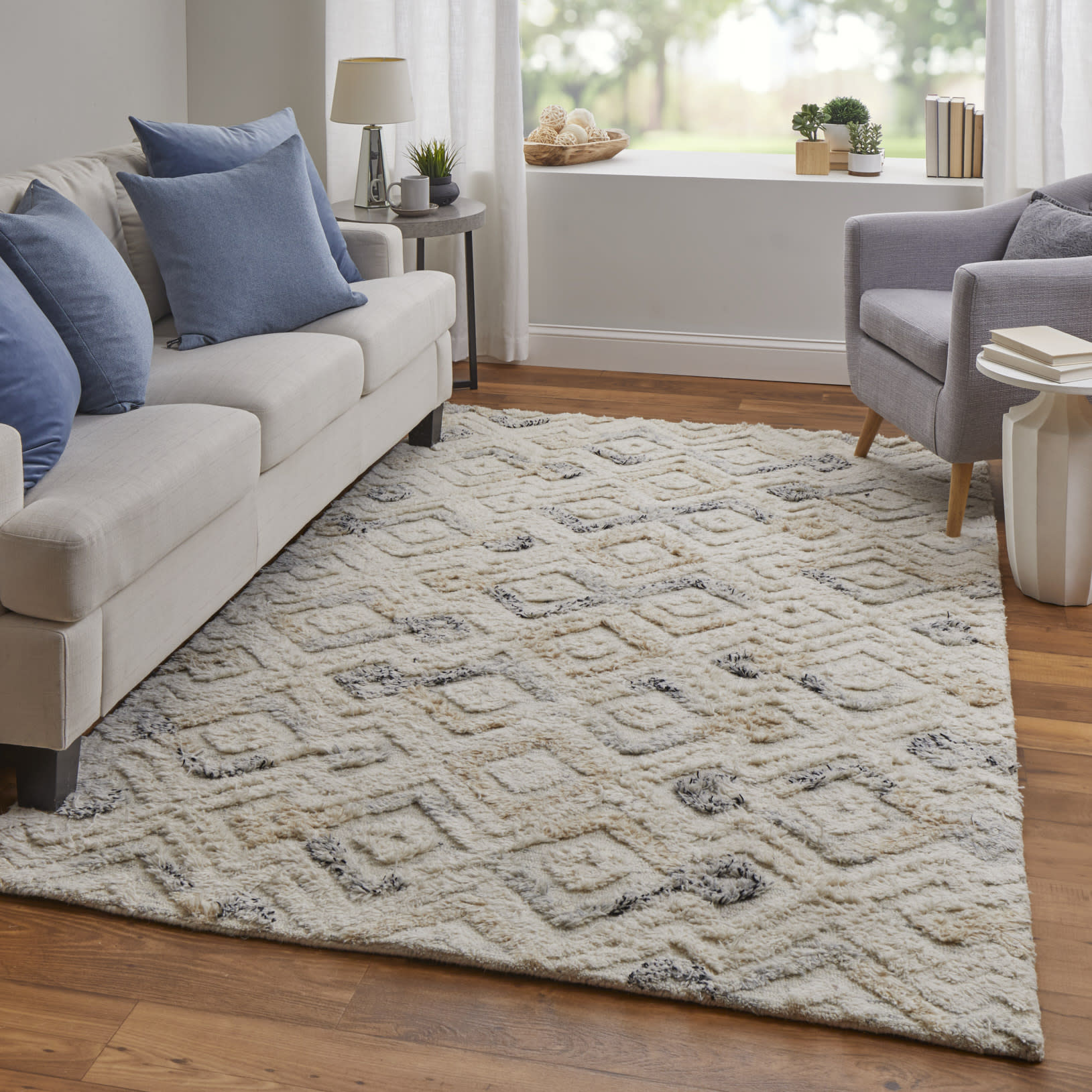 Nomadic Blue Diamond 8' x 10' Hand Tufted Wool Area Rug