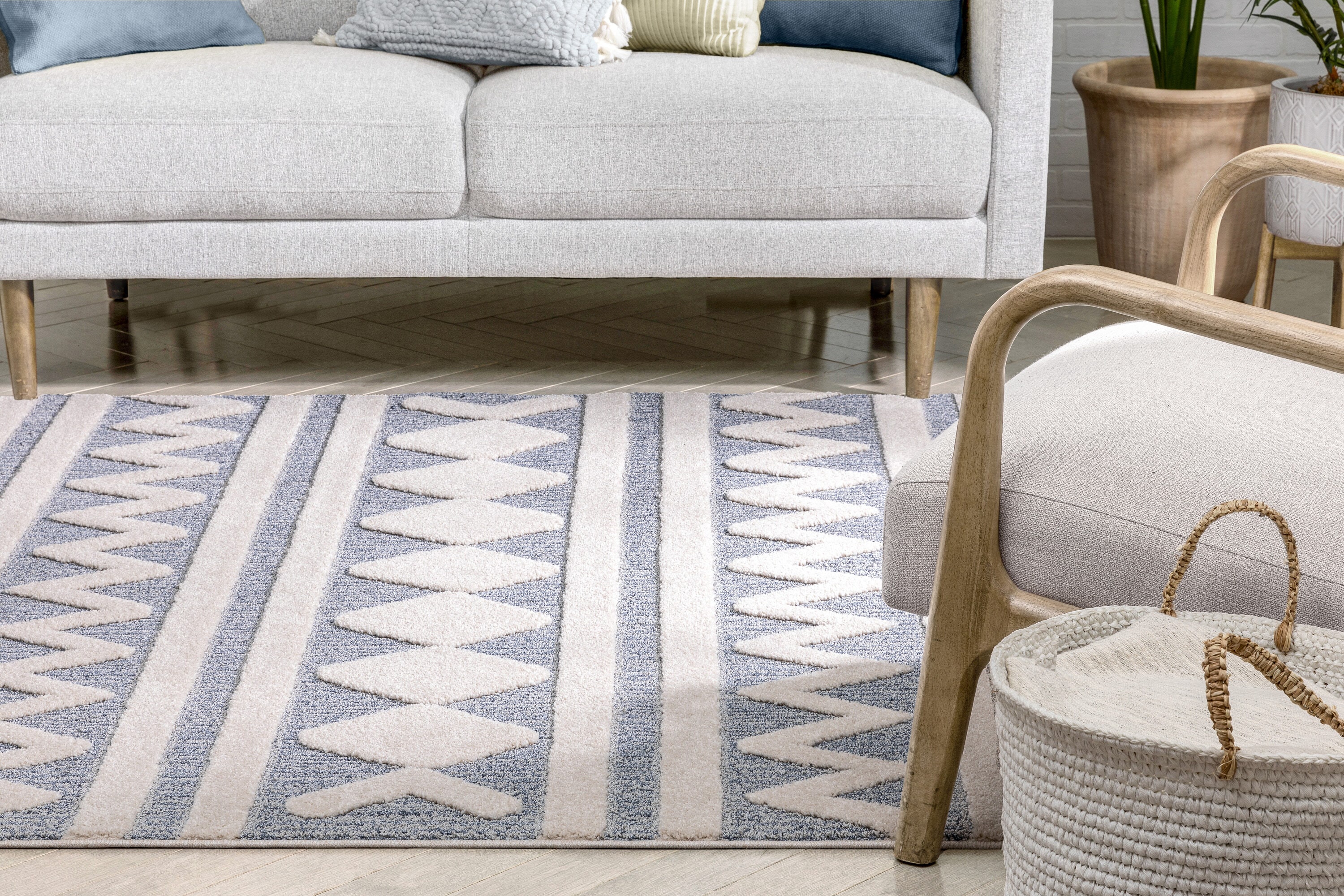 Modern Harlow Moroccan Diamond Light Blue 8' x 10' Area Rug