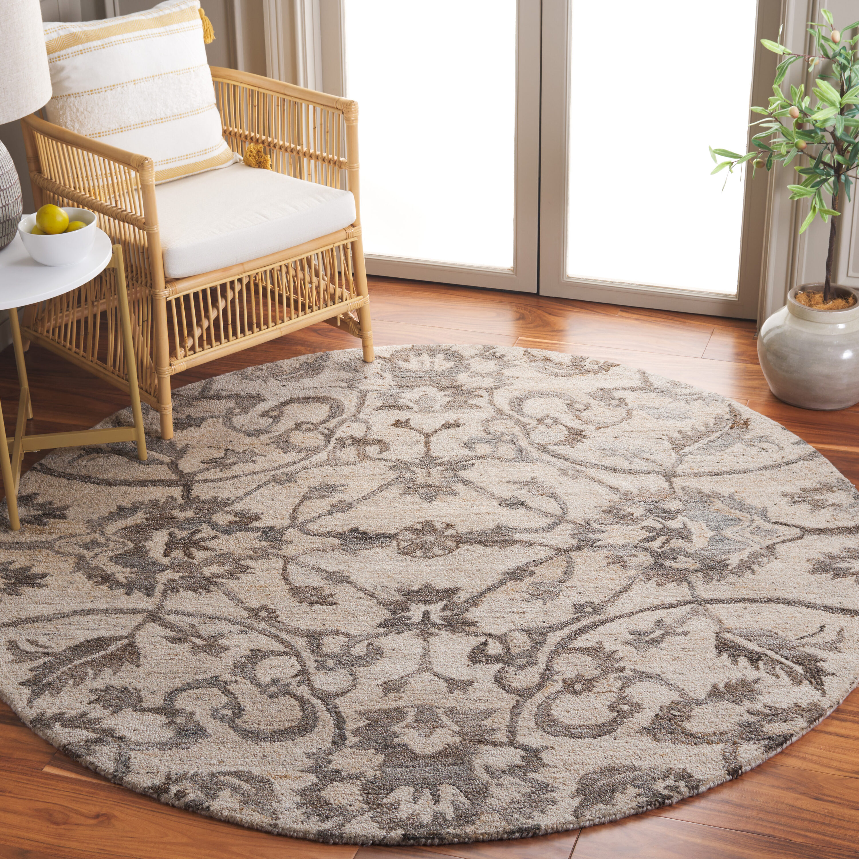  Anatolia 401 Ivory/Brown Traditional 6ft x 6ft Round Rug