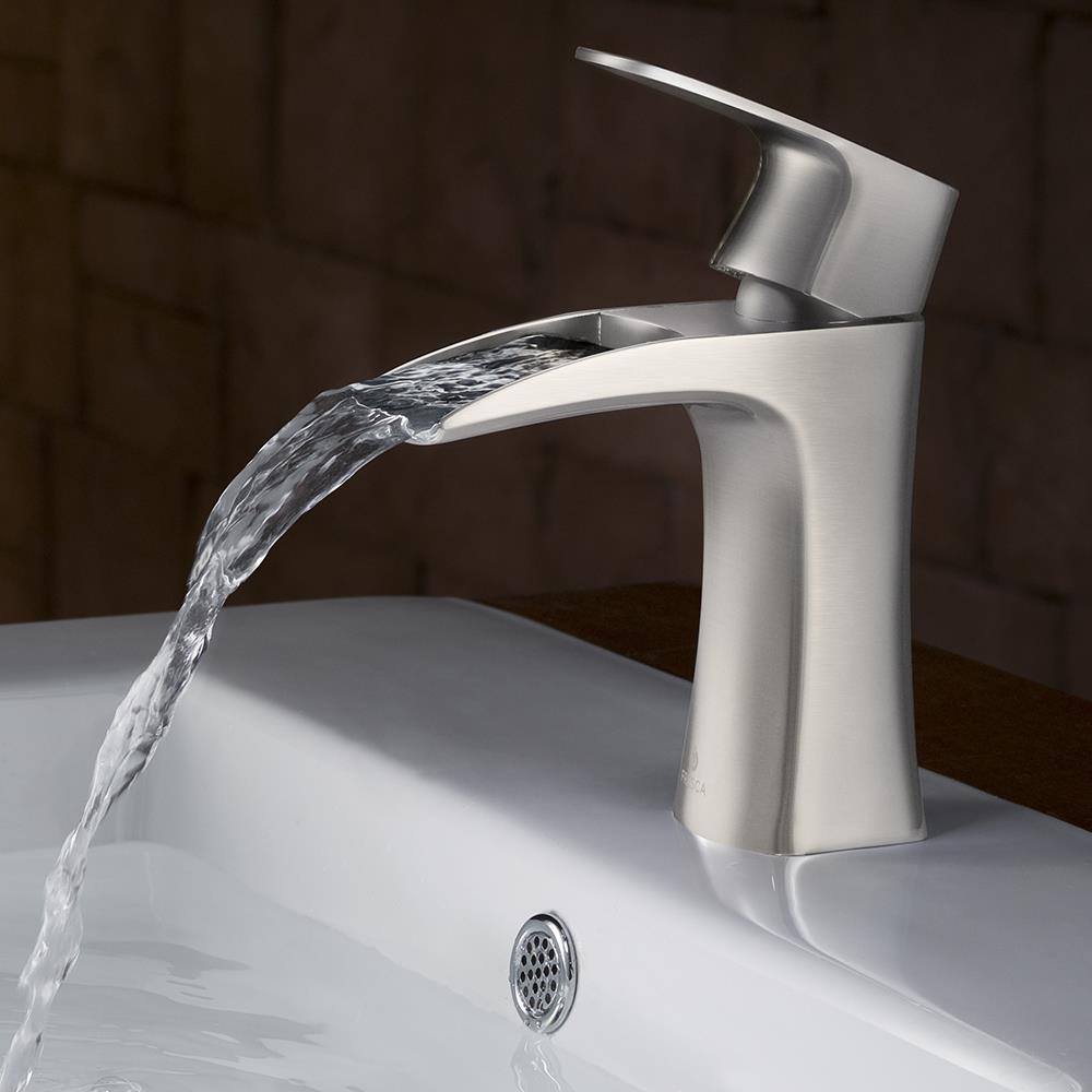 Brushed Nickel Single Hole Modern Bathroom Faucet with Brass