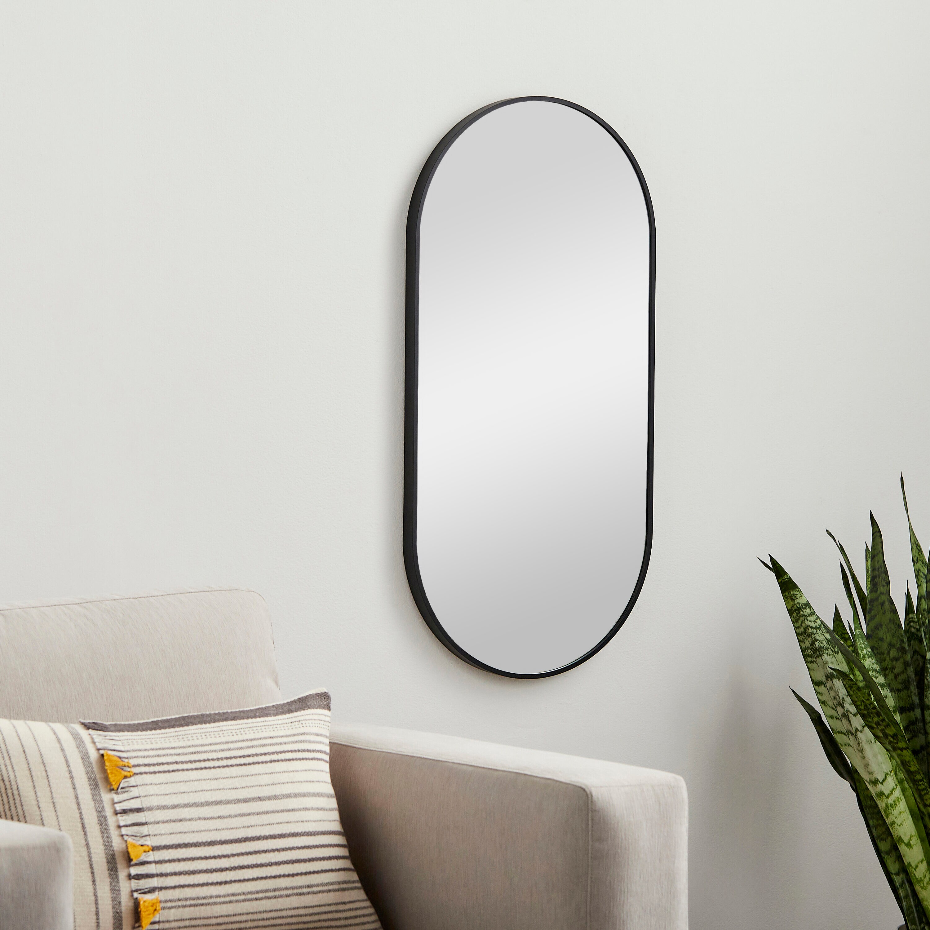 Livabliss 16-in W x 32-in H Oval Black Framed Wall Mirror RAY015-1632 ...