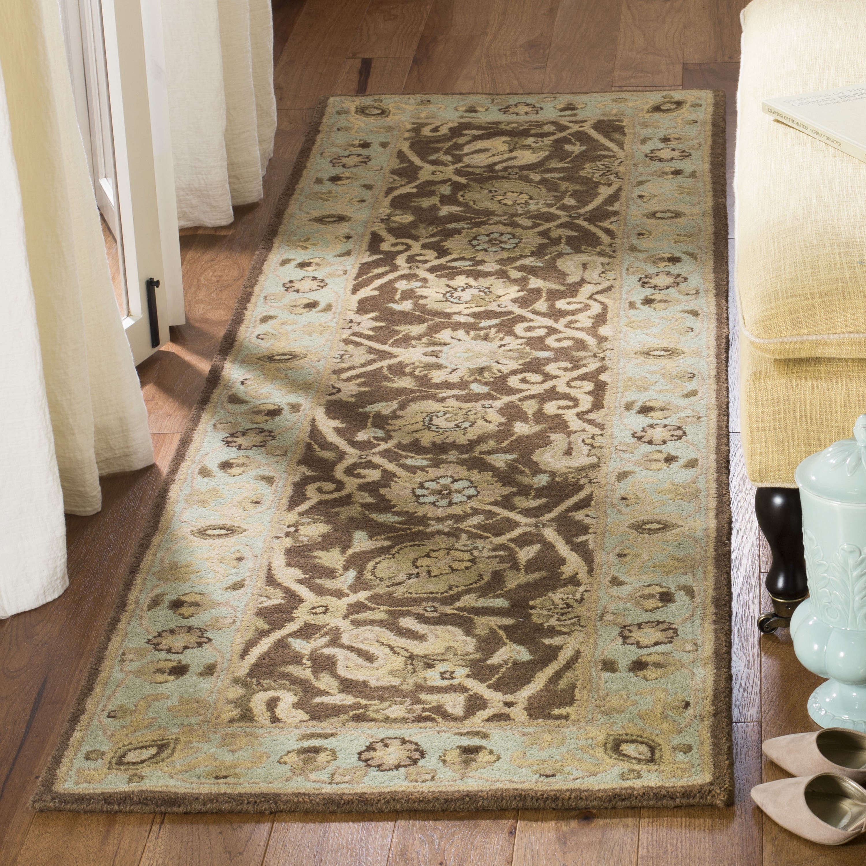 Safavieh AT21G-28 Antiquity Dergaz 2 x 8 (ft) Tufted Wool Brown/Green Rectangular Indoor Floral/Botanical Vintage Runner rug