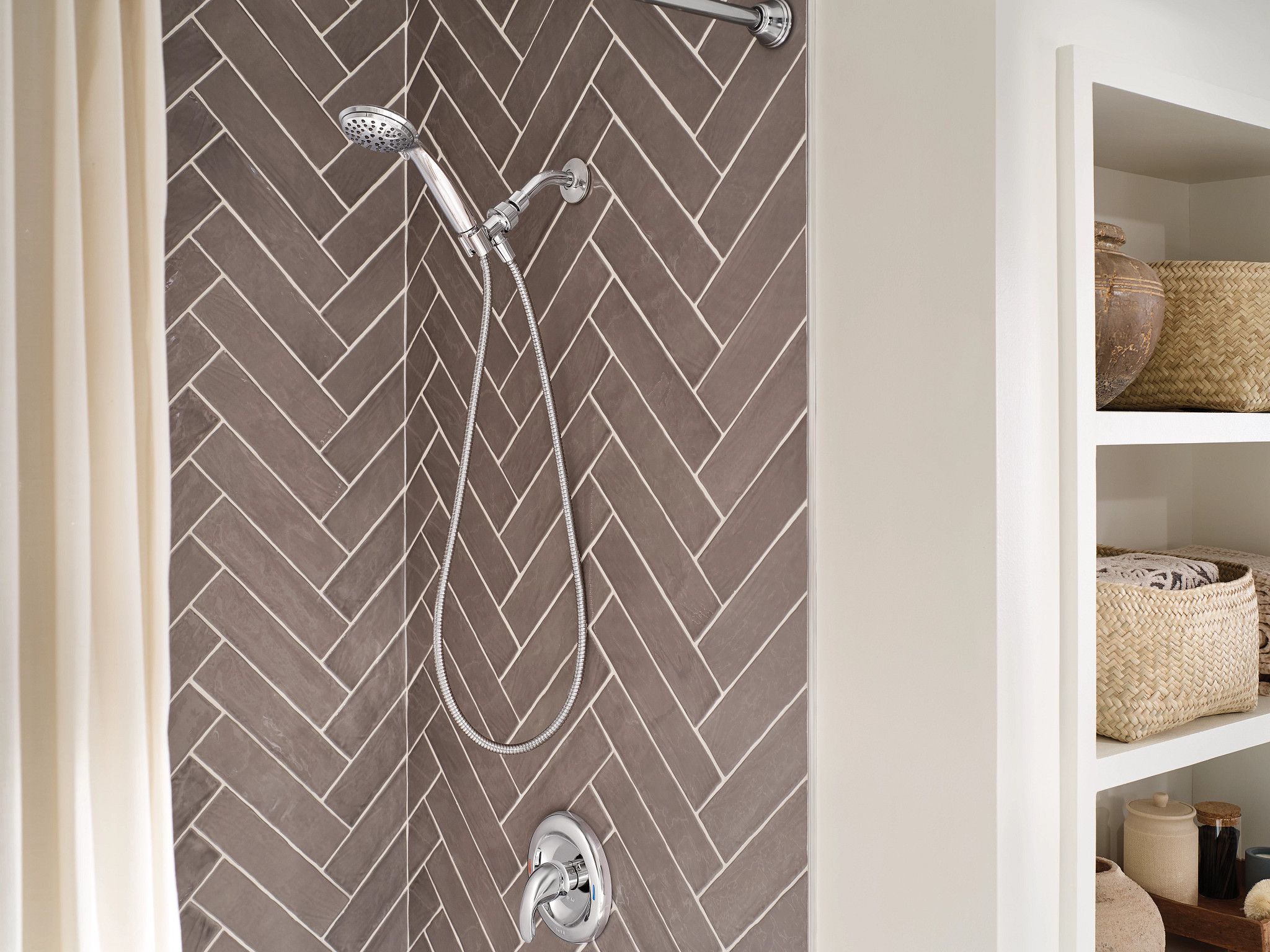 Moen 218H0 Fixed-Showerhead - View #6