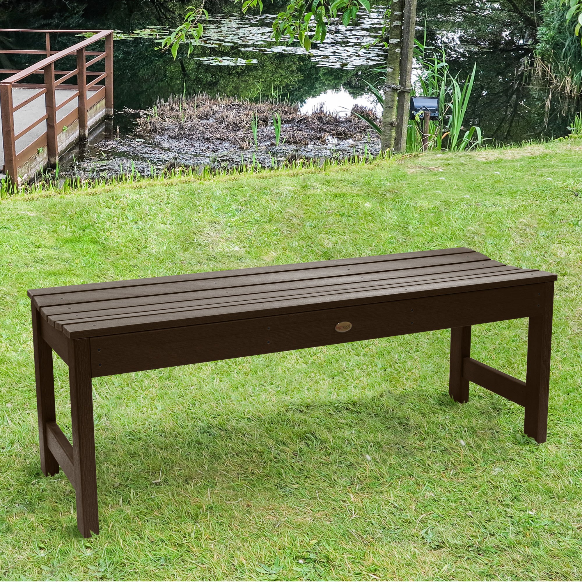 highwood AD-BENN2-ACE The Lehigh 46.1-Inches W x 17.2-Inches H Weathered Acorn Plastic Traditional Bench