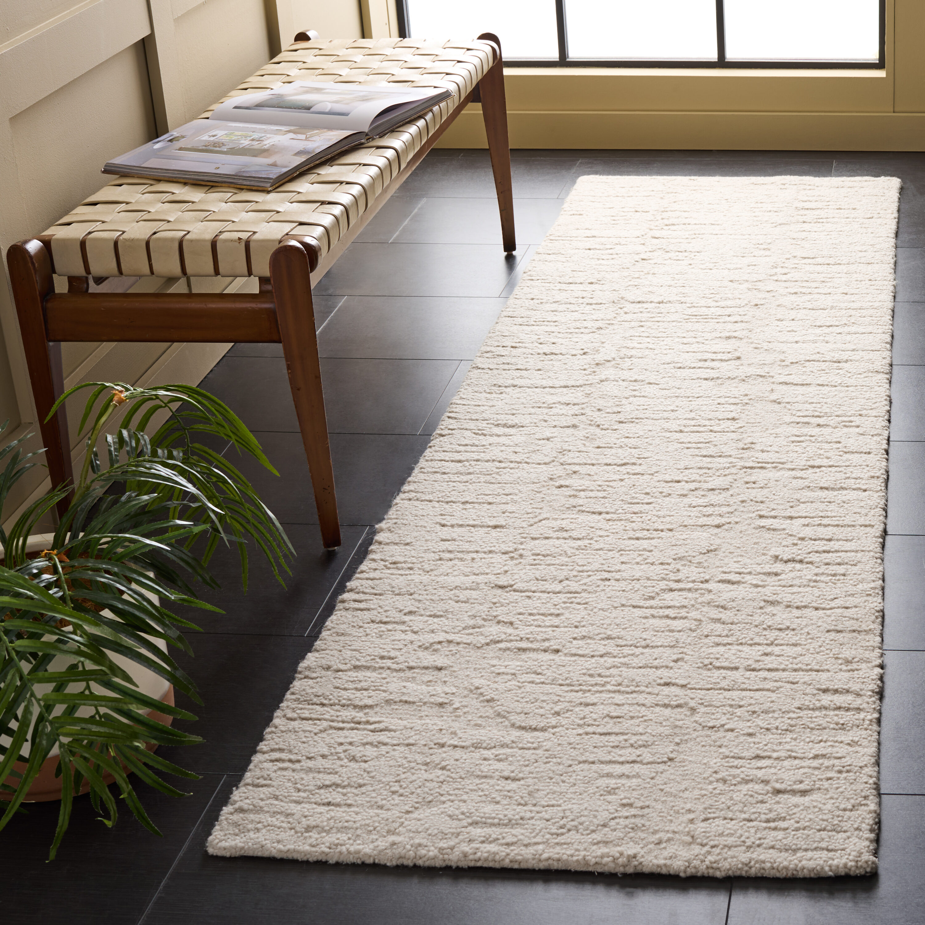  Casablanca 470 Ivory Solid/Tonal 2ft-3in x 8ft Runner Rug