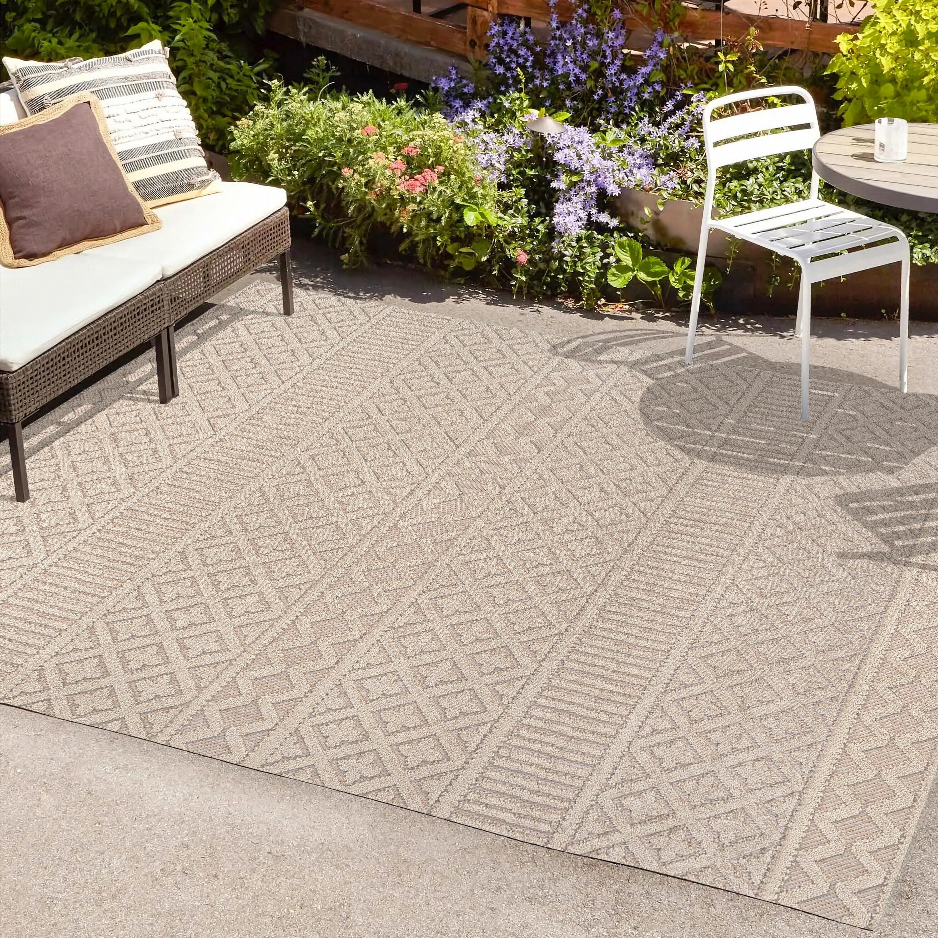 Beige and Gray Geometric Synthetic Indoor/Outdoor Area Rug