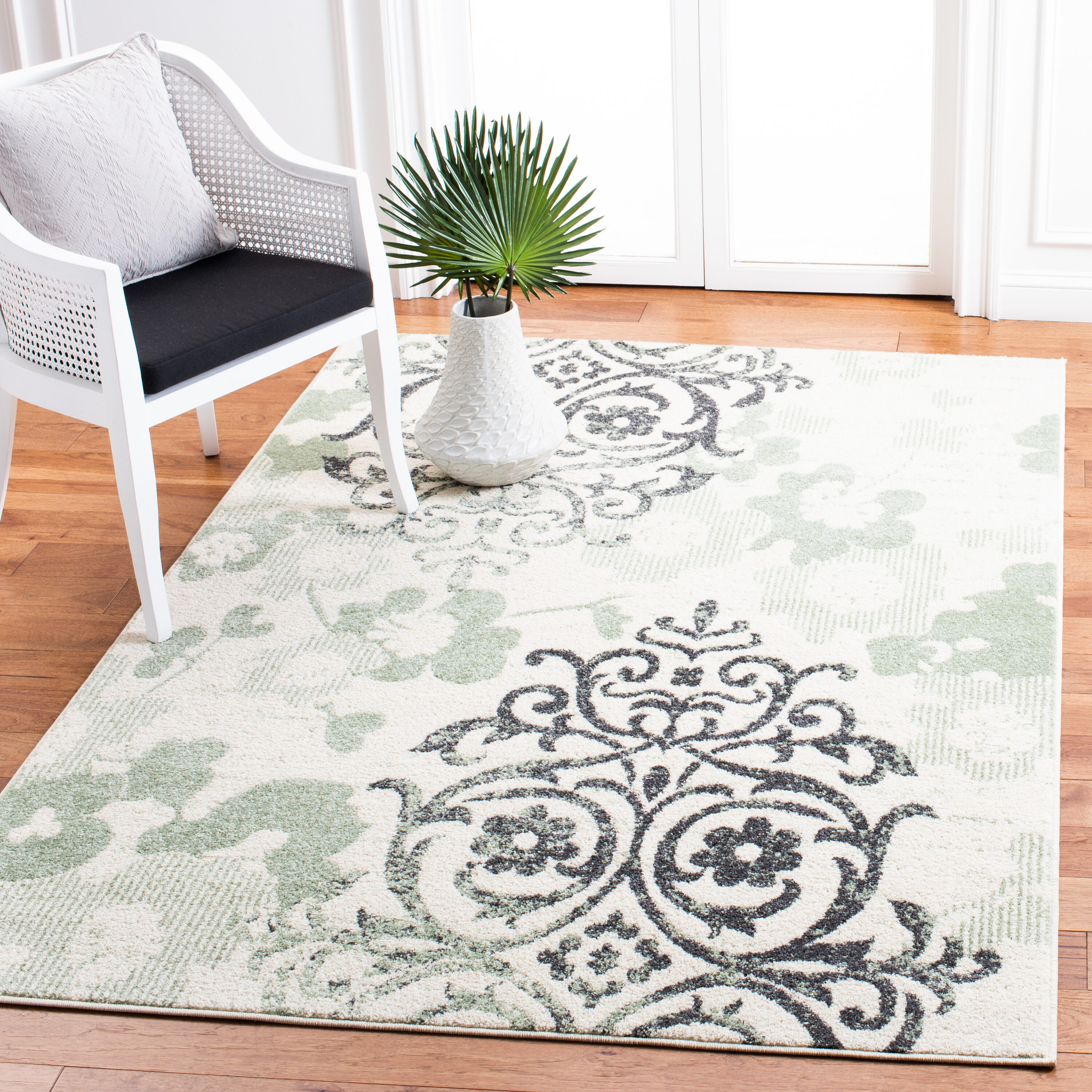 Adirondack  114Y Ivory/Green 4ft-5in x 6ft-5in Small Rectangle Rug