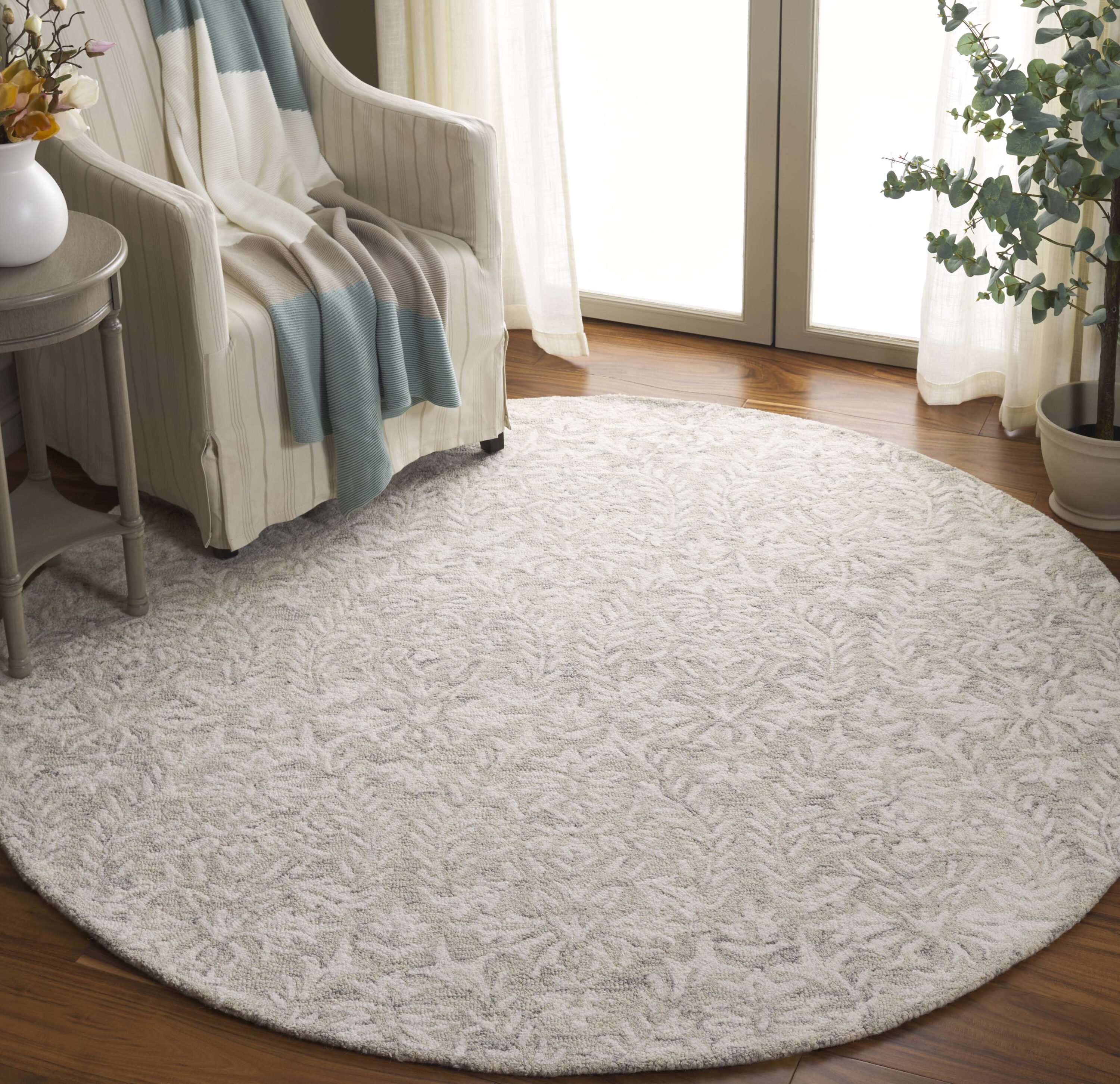  Ebony 127 Gray/Ivory Traditional 6ft x 6ft Round Rug