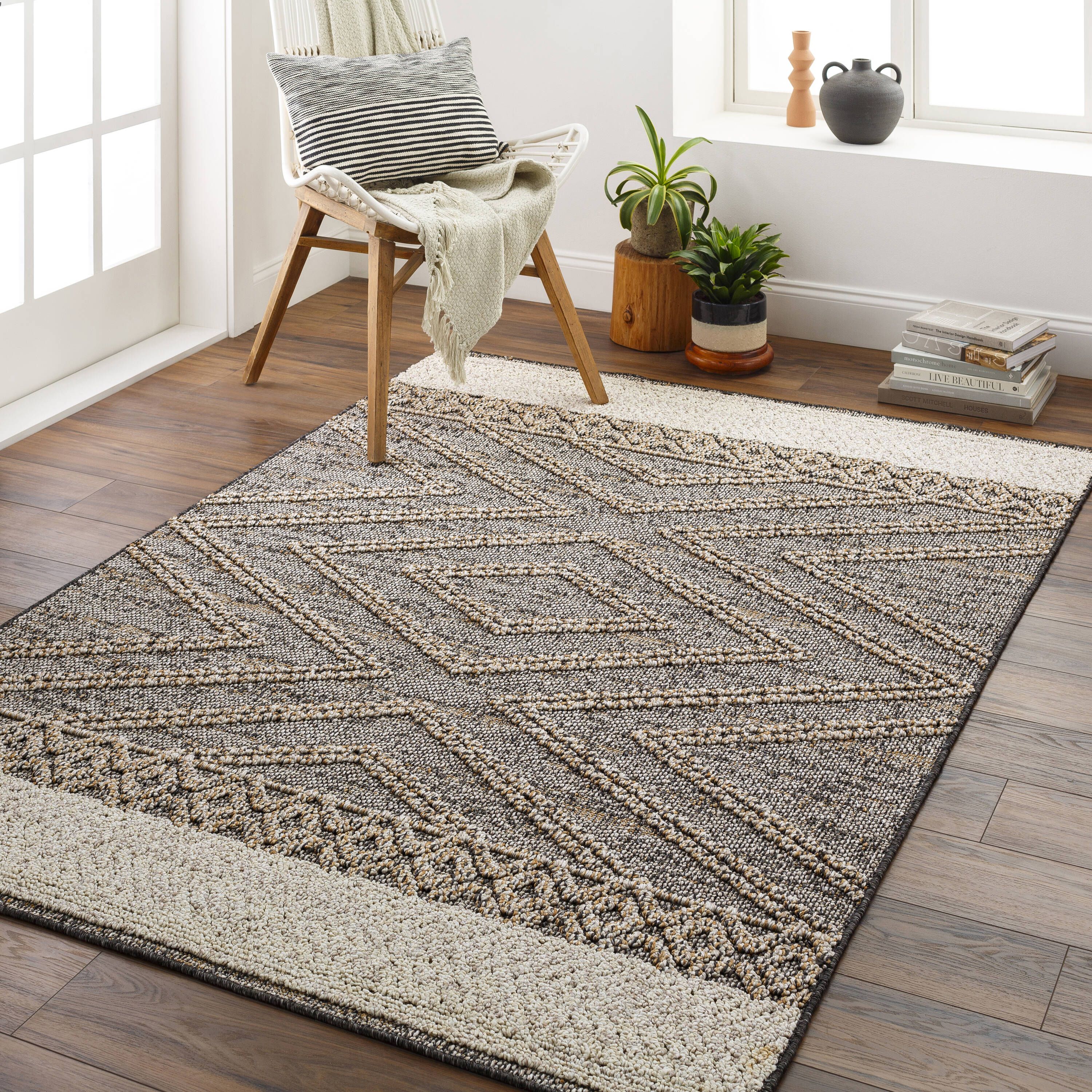 Livabliss SSO2301-679 Sarasota 6 x 9 (ft) Polypropylene Black Rectangular Indoor/Outdoor Geometric Moroccan Area rug
