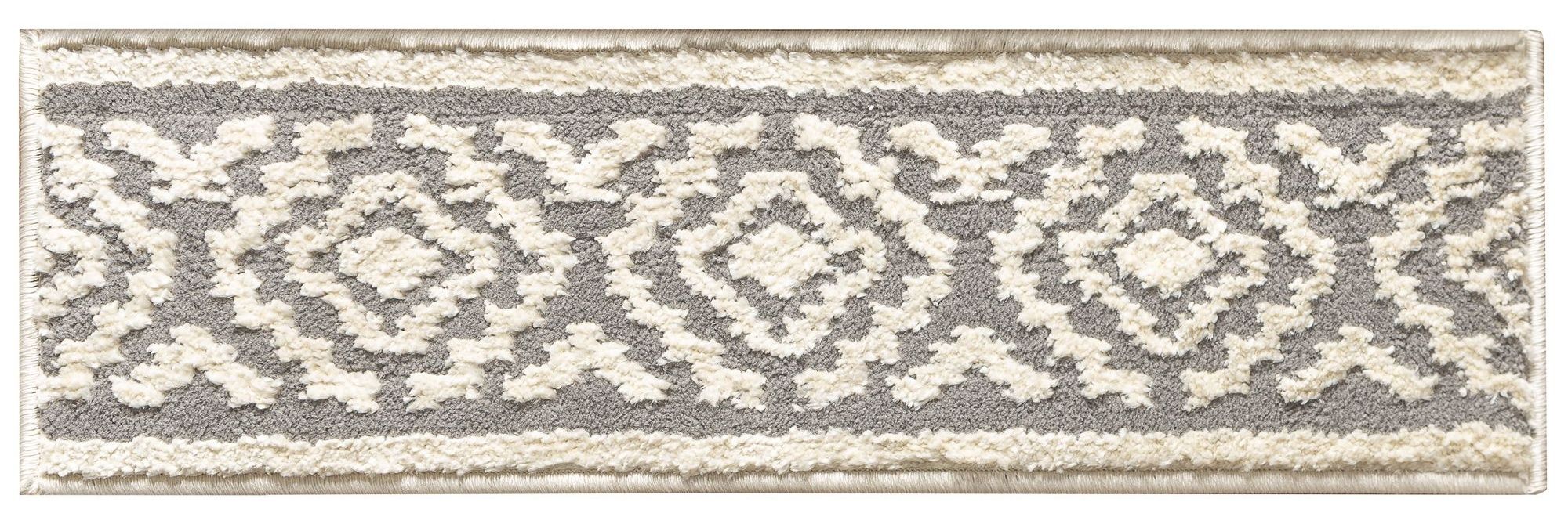 The Sofia Rugs Non-Slip Treads (Set of 7) Stair Treads Shag White Indoor  Geometric Machine Washable Stair Tread Rug in the Rugs department at
