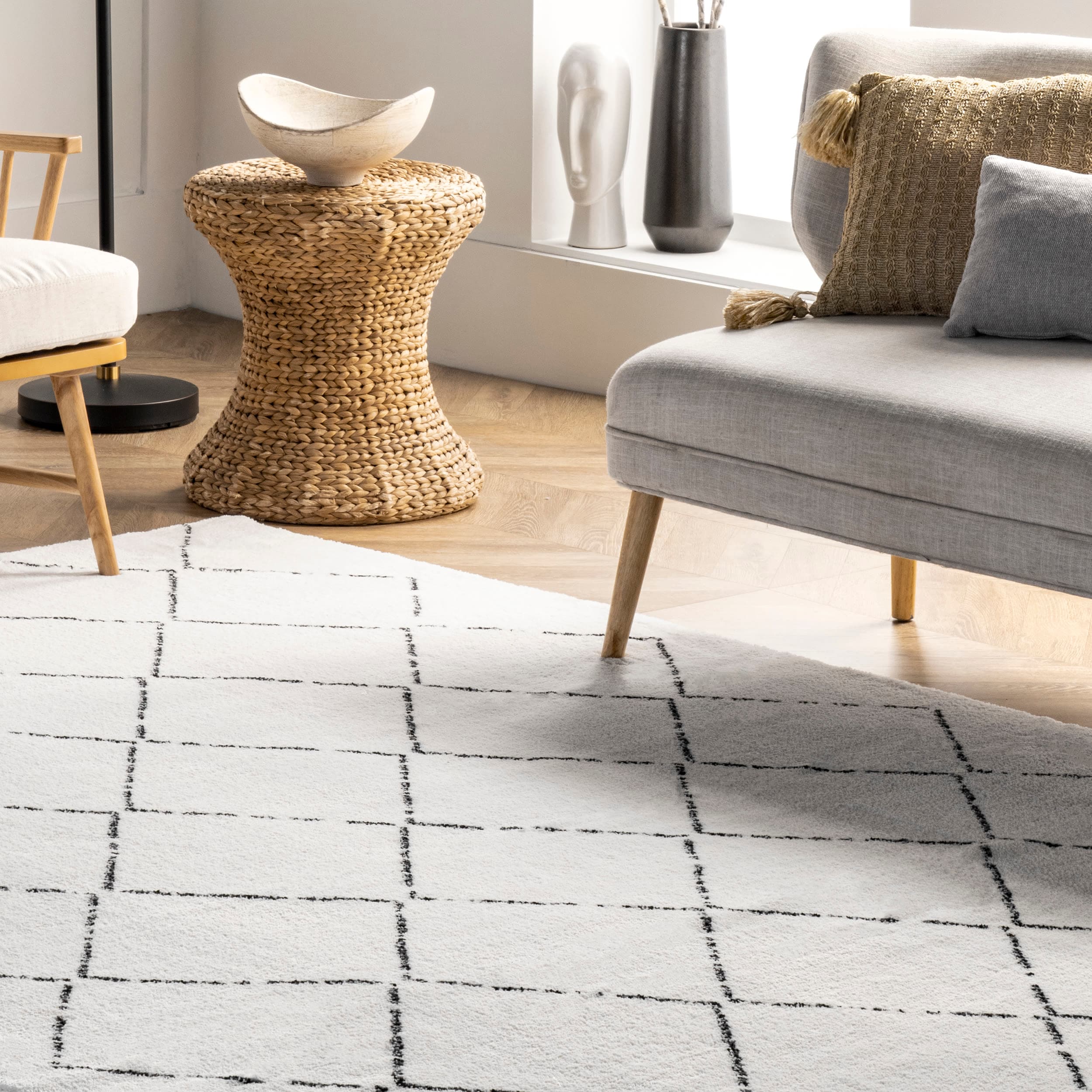 Corinth Modern Beige Handcrafted Shag Area Rug, 3' x 5'