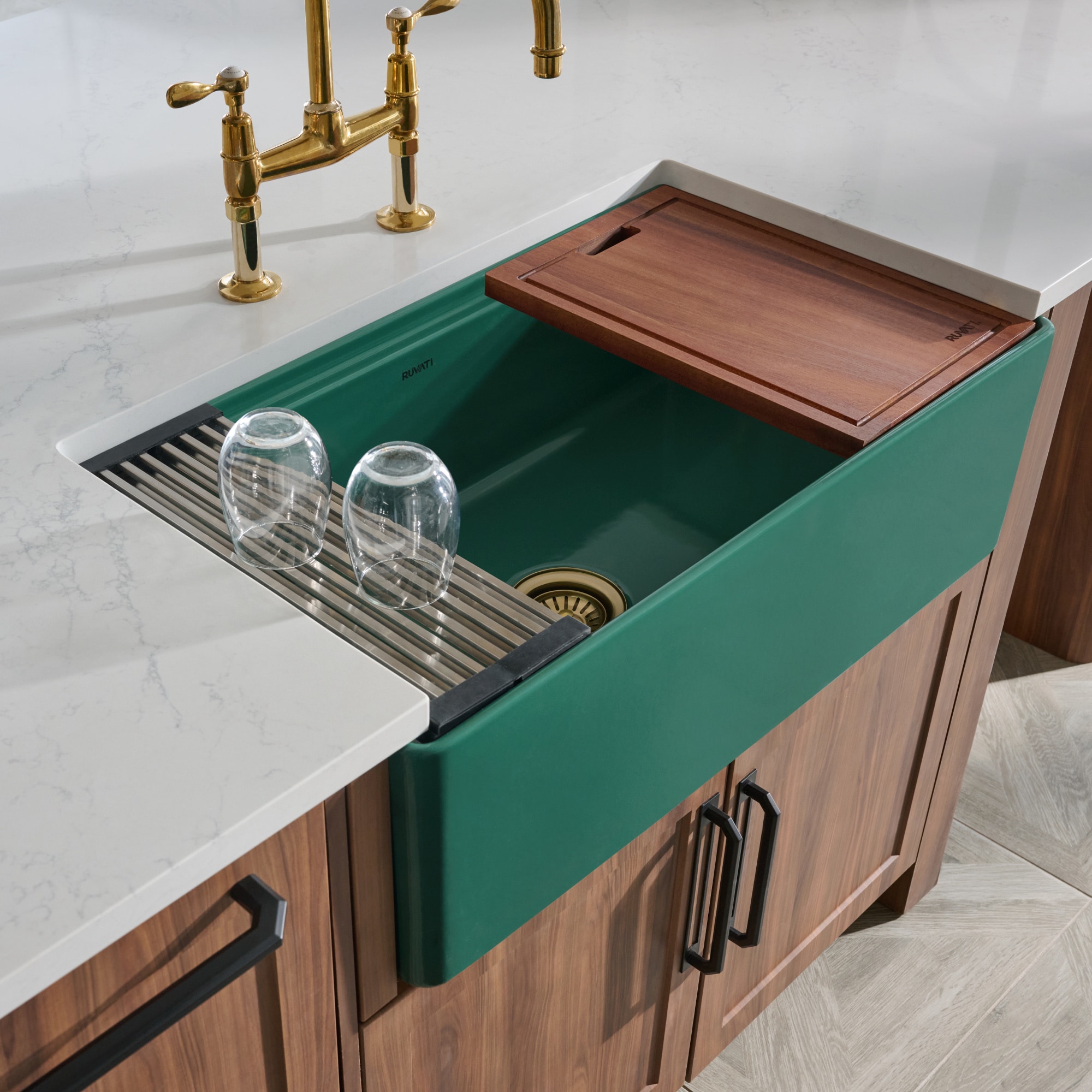 Ruvati RVL2387EG Fiore Undermount 33-in x 18-in Fireclay Single bowl Workstation Kitchen Sink