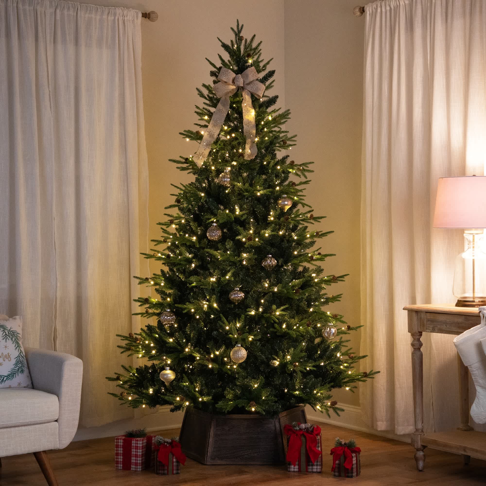 Northlight Real Touch Pre-Lit Shenandoah Pine Artificial Christmas Tree - 6.5 feet Warm White LED