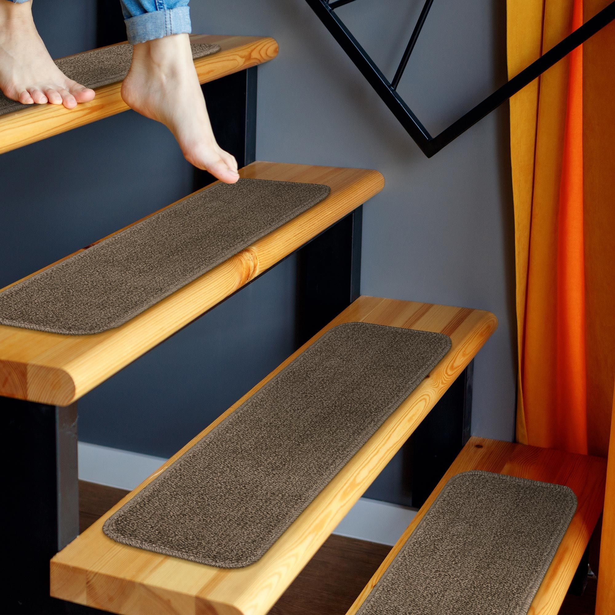 Ottomanson CLD3618-5 Cloud 1-1/3 x 2 (ft) Loomed Polypropylene Brown Rectangular Indoor Solid Mid-Century Modern Machine washable Stair tread rug