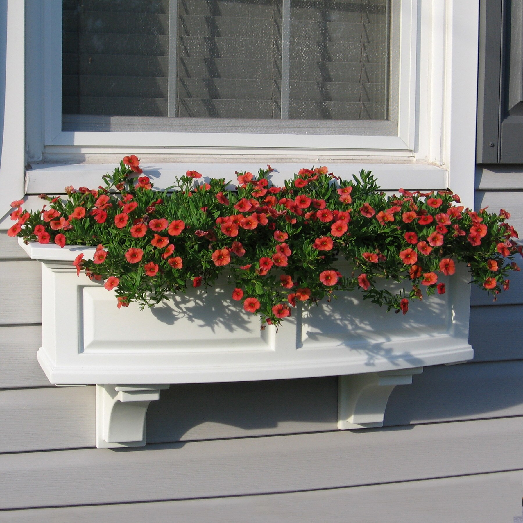 Nantucket 3 ft White Polyethylene Outdoor Window Box