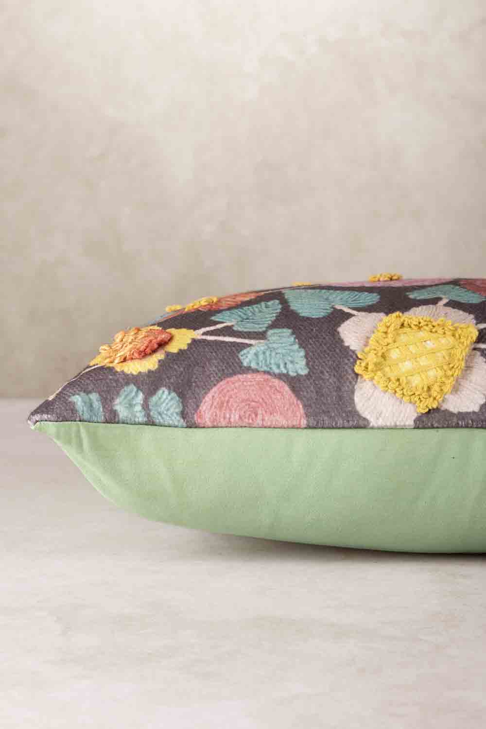 GAURI KOHLI GK71080 Accent-Pillows - View #4